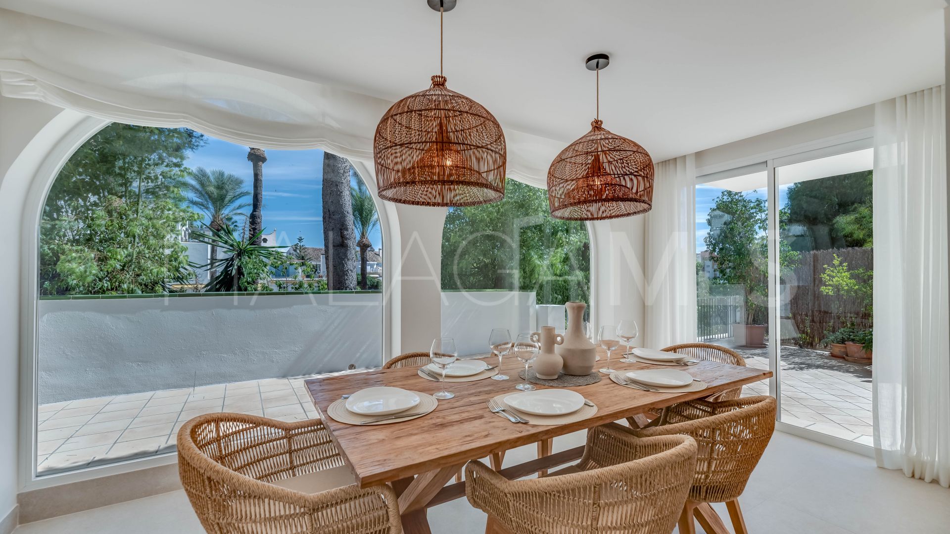 Apartamento planta baja a la venta with 3 bedrooms in Atalaya Golf