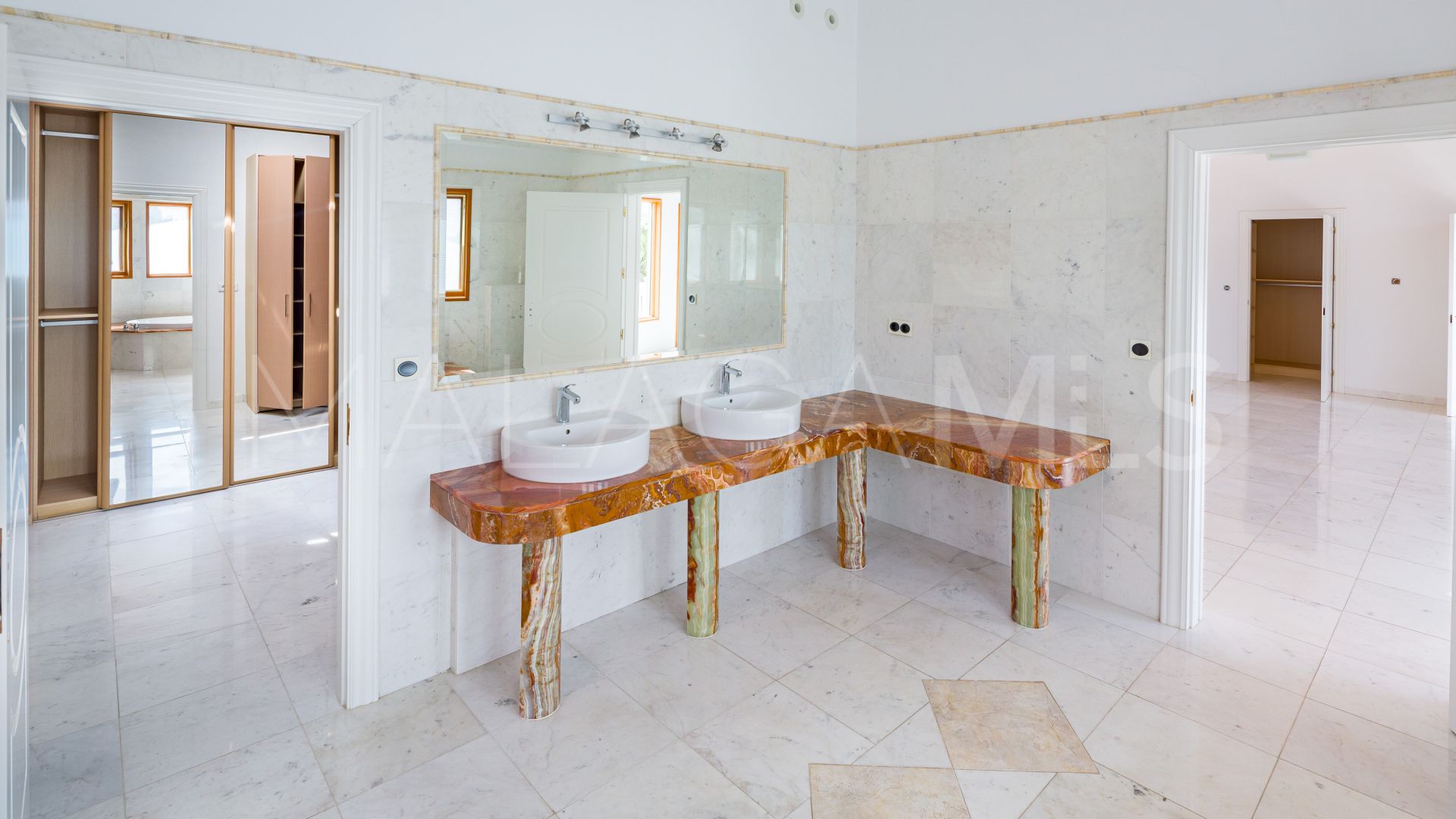 Se vende villa in Paraiso Alto de 5 bedrooms