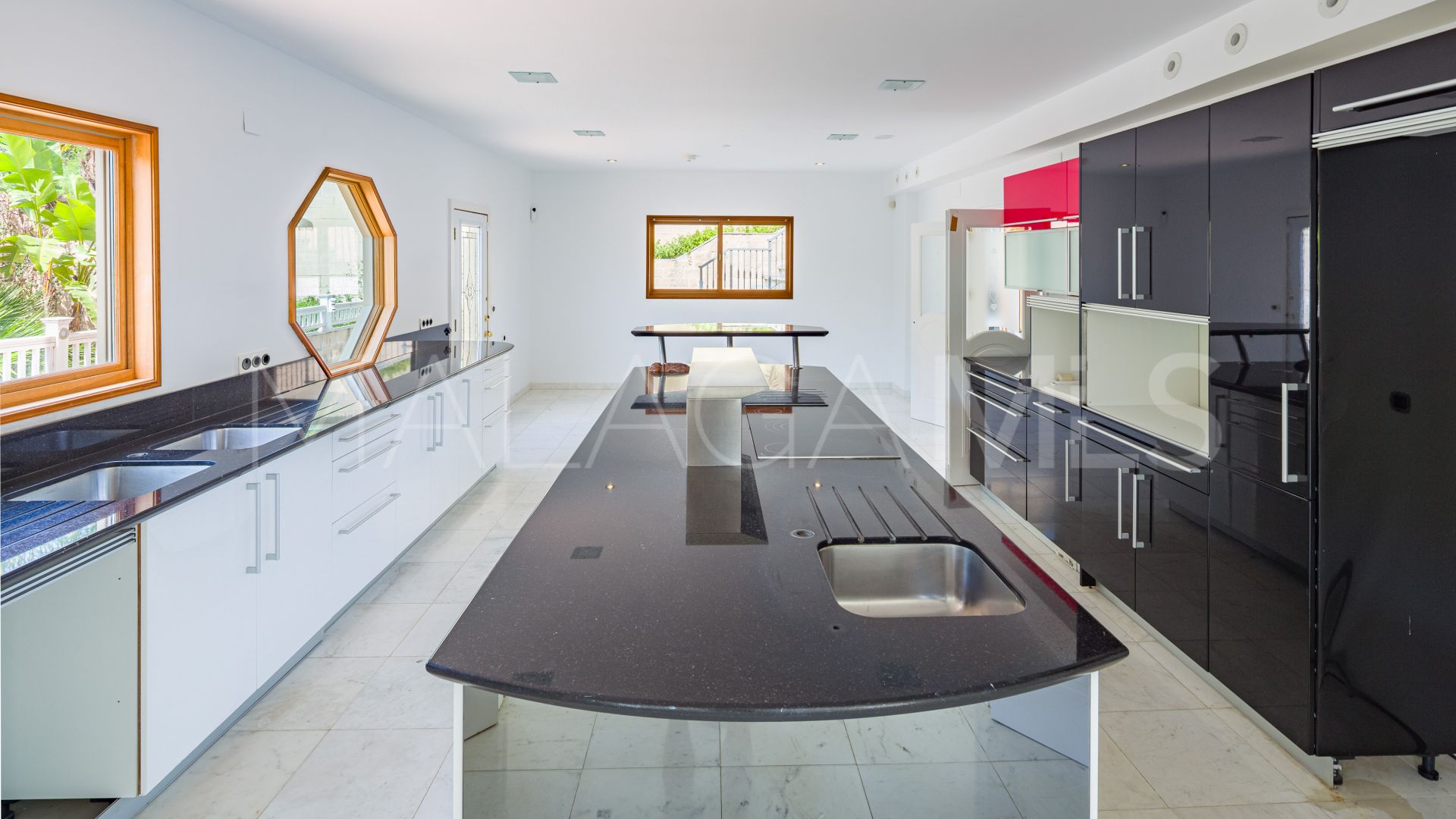Se vende villa in Paraiso Alto de 5 bedrooms