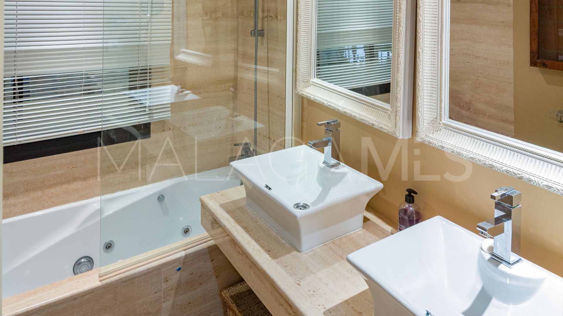 Wohnung for sale in Las Lomas del Marbella Club