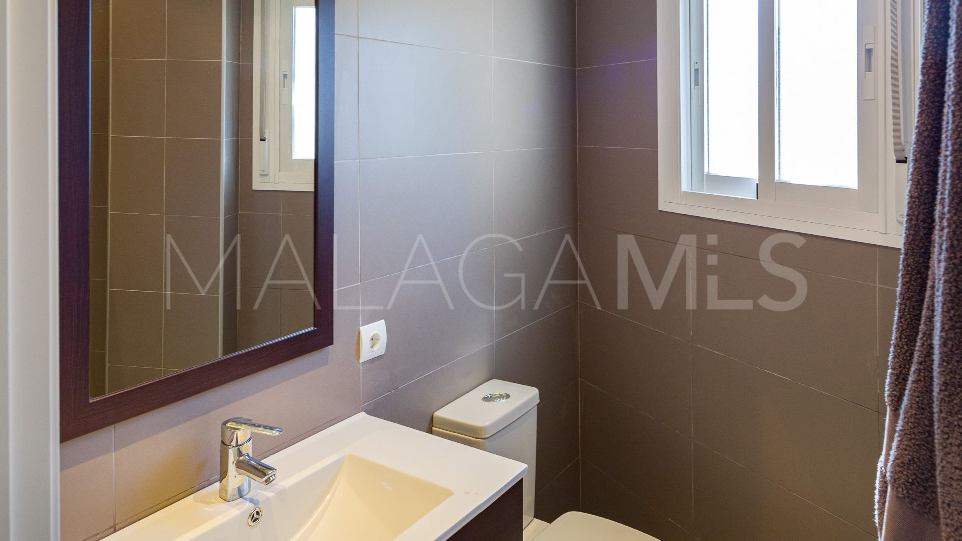 Villa for sale in Elviria Playa