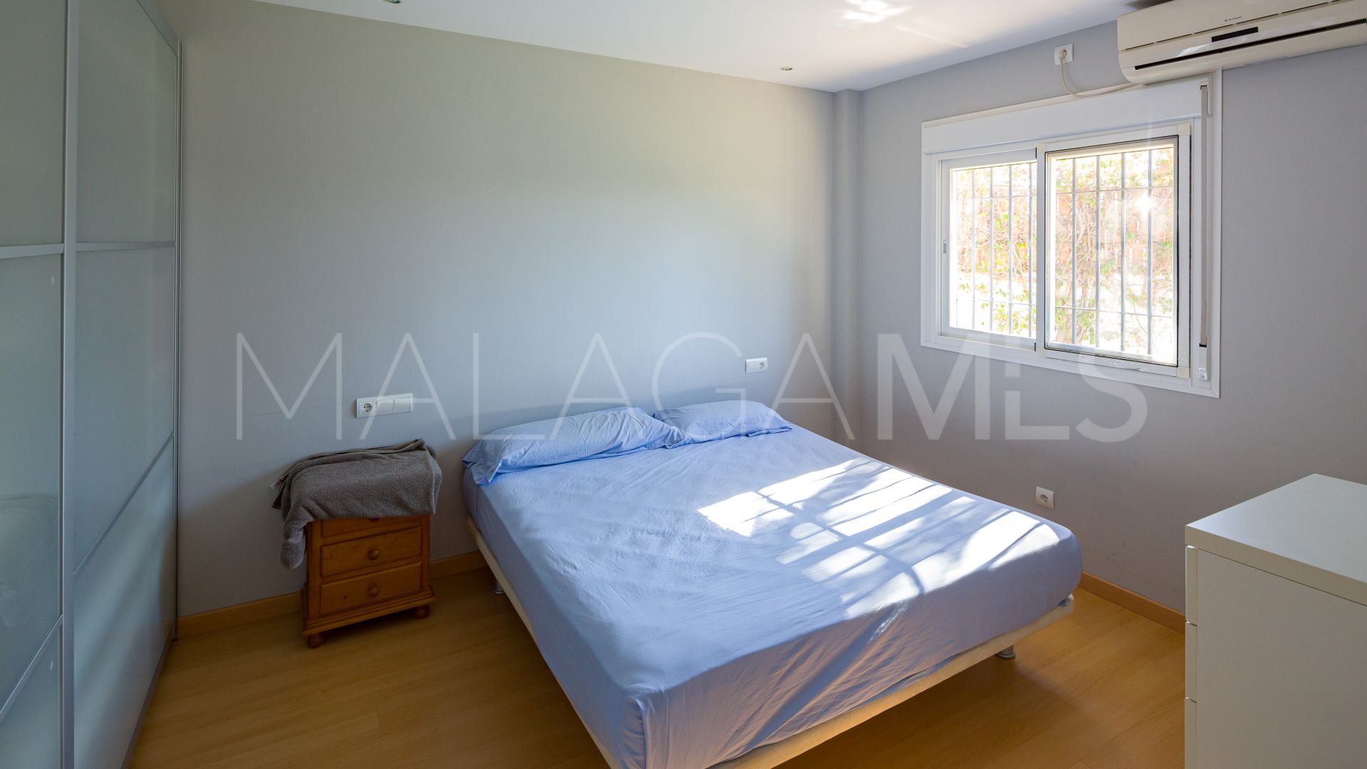Villa for sale in Elviria Playa
