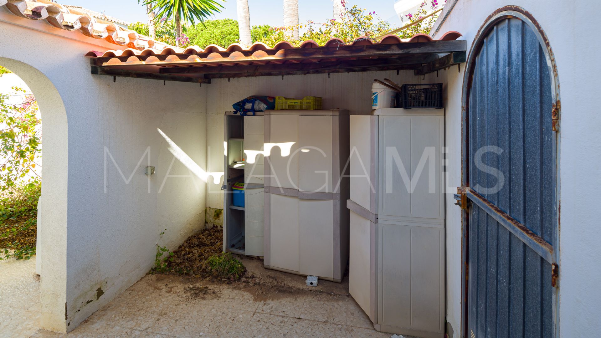 Villa for sale in Elviria Playa