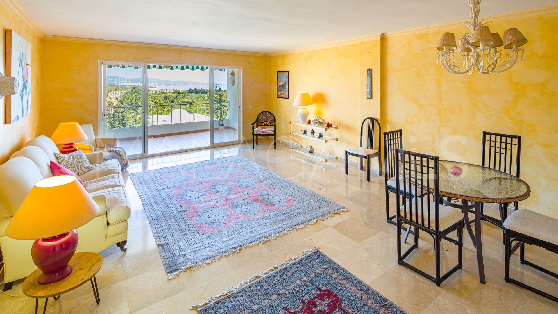 3 bedrooms apartment in Nueva Andalucia for sale