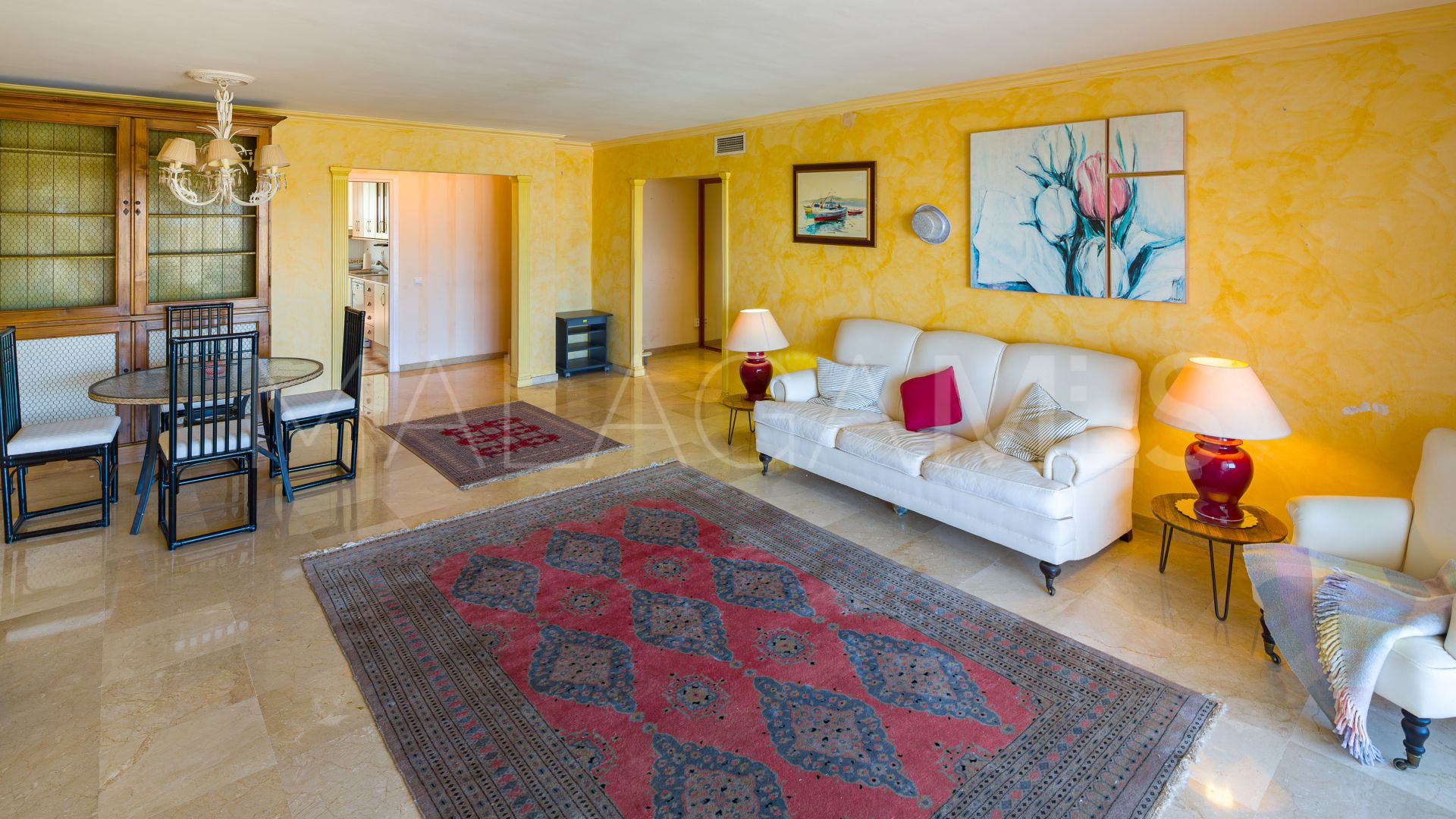 3 bedrooms apartment in Nueva Andalucia for sale