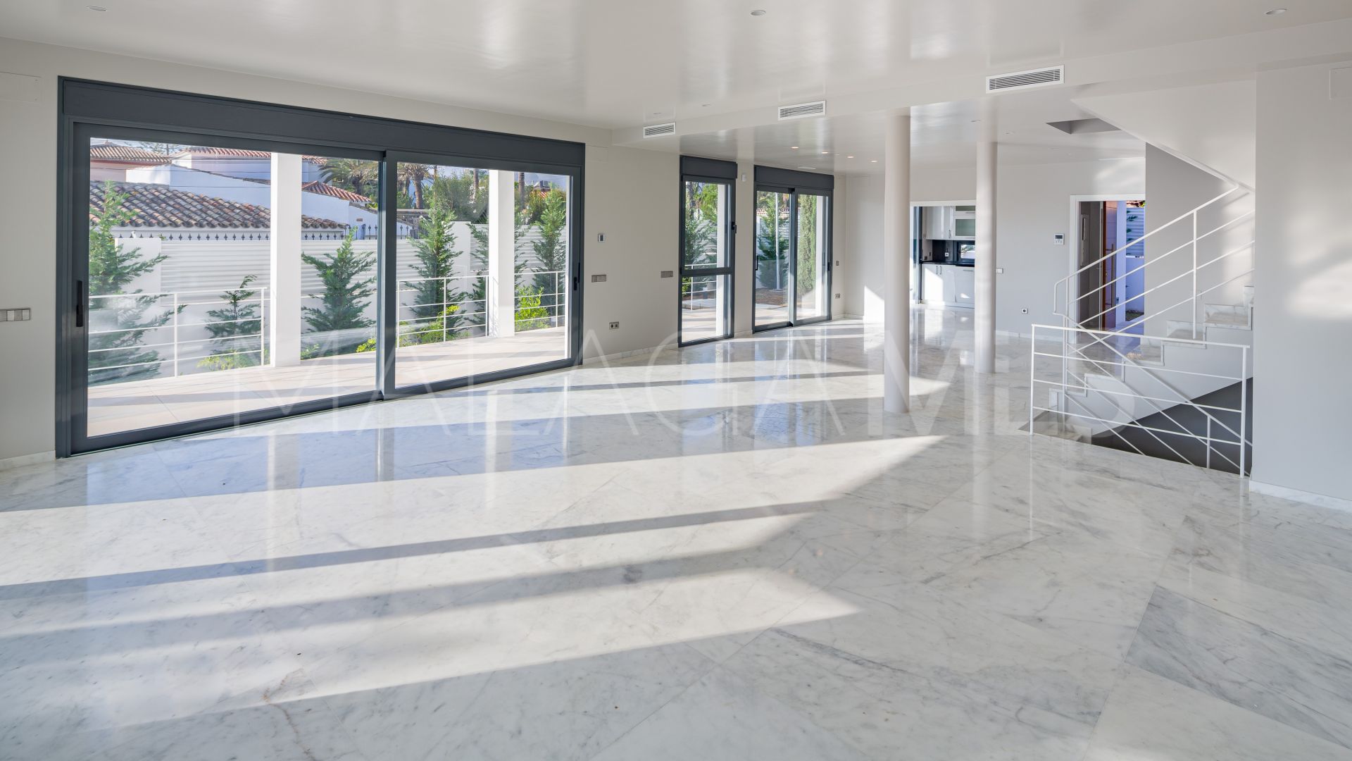 Villa for sale in Marbesa