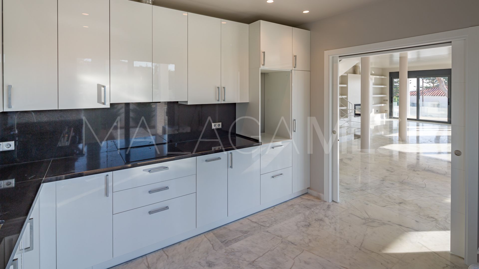 Villa for sale in Marbesa