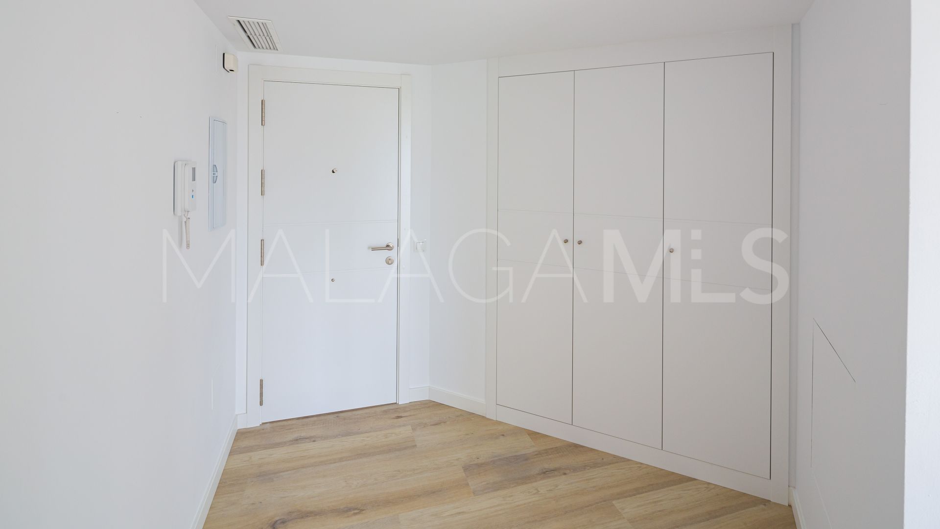 Nueva Andalucia, apartamento for sale with 2 bedrooms