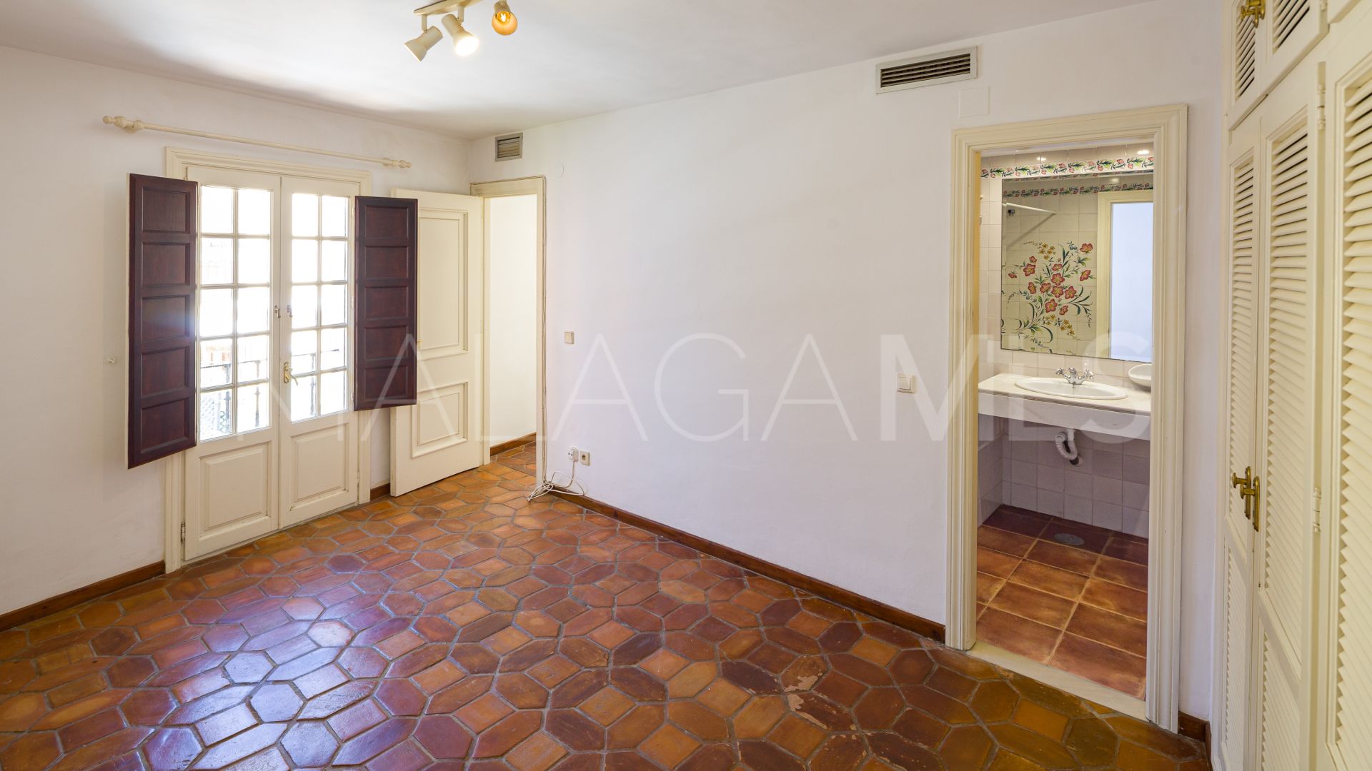 Maison de ville for sale in Guadalmina Baja