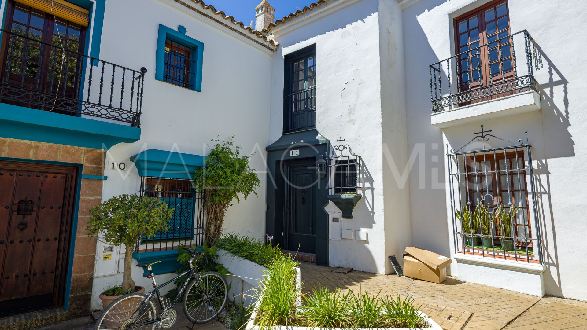 Maison de ville for sale in Guadalmina Baja