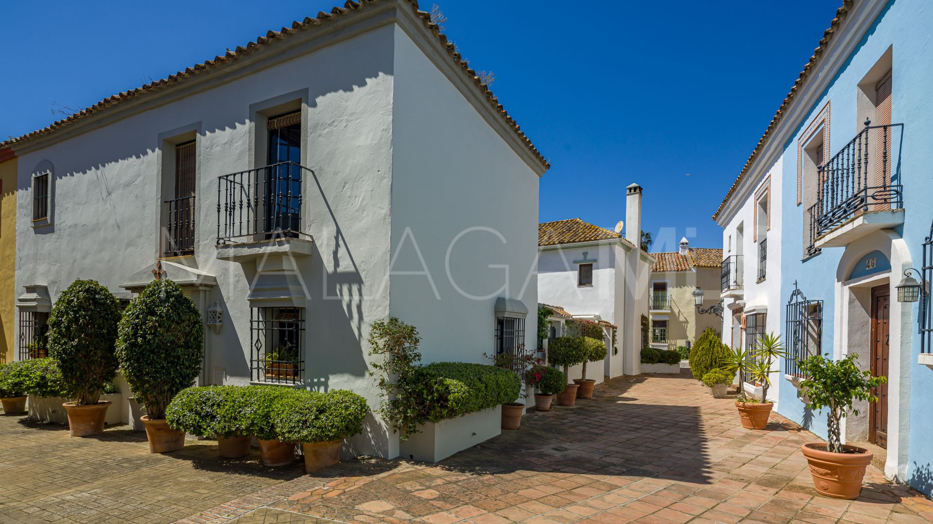 Maison de ville for sale in Guadalmina Baja