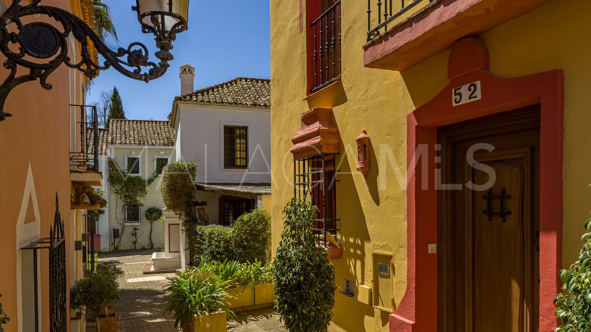 Maison de ville for sale in Guadalmina Baja