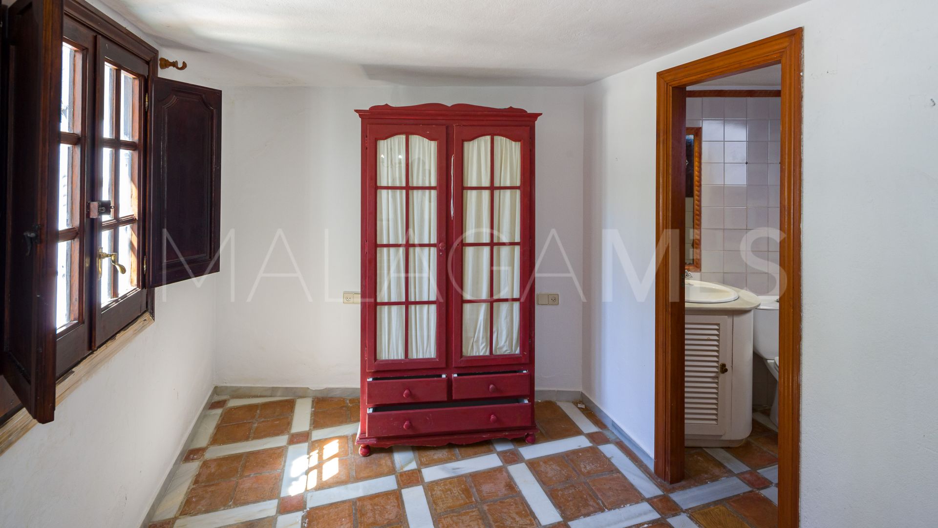 Maison de ville for sale in Guadalmina Baja