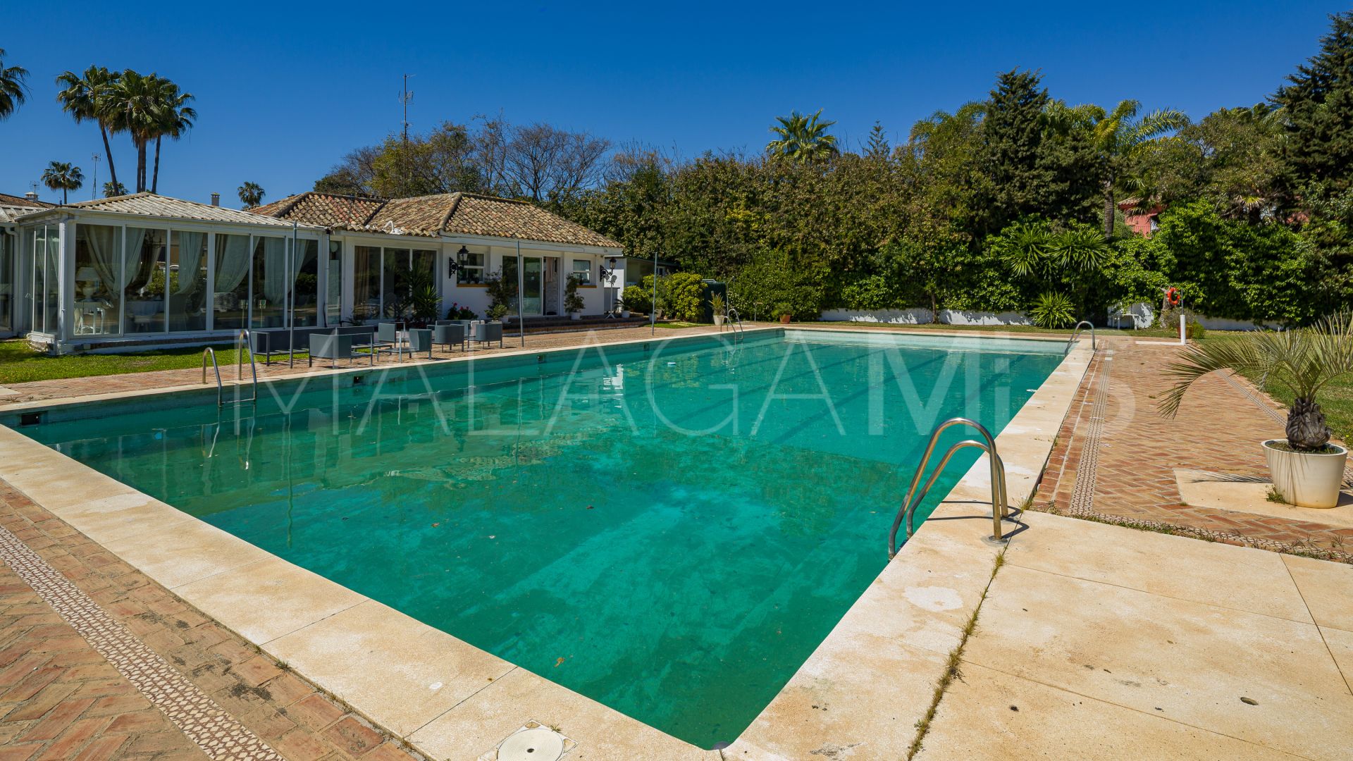 Maison de ville for sale in Guadalmina Baja