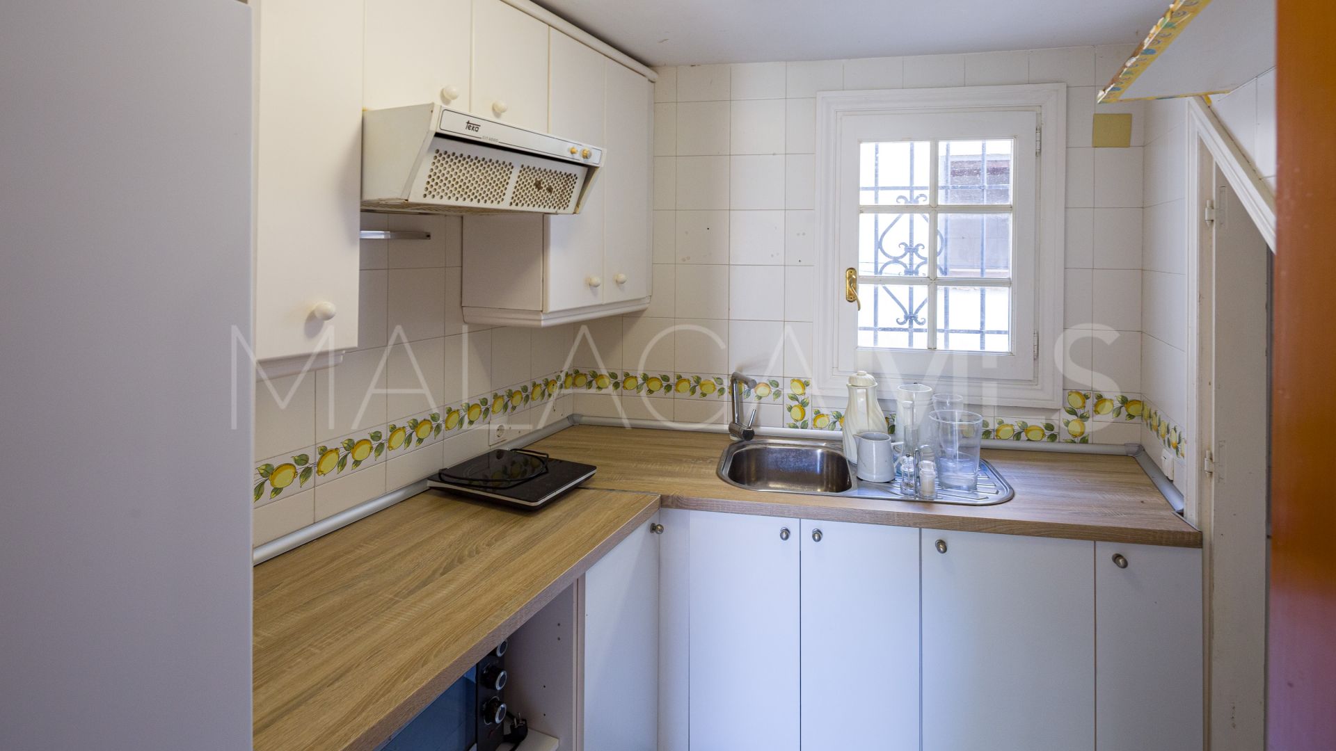 Maison de ville for sale in Guadalmina Baja