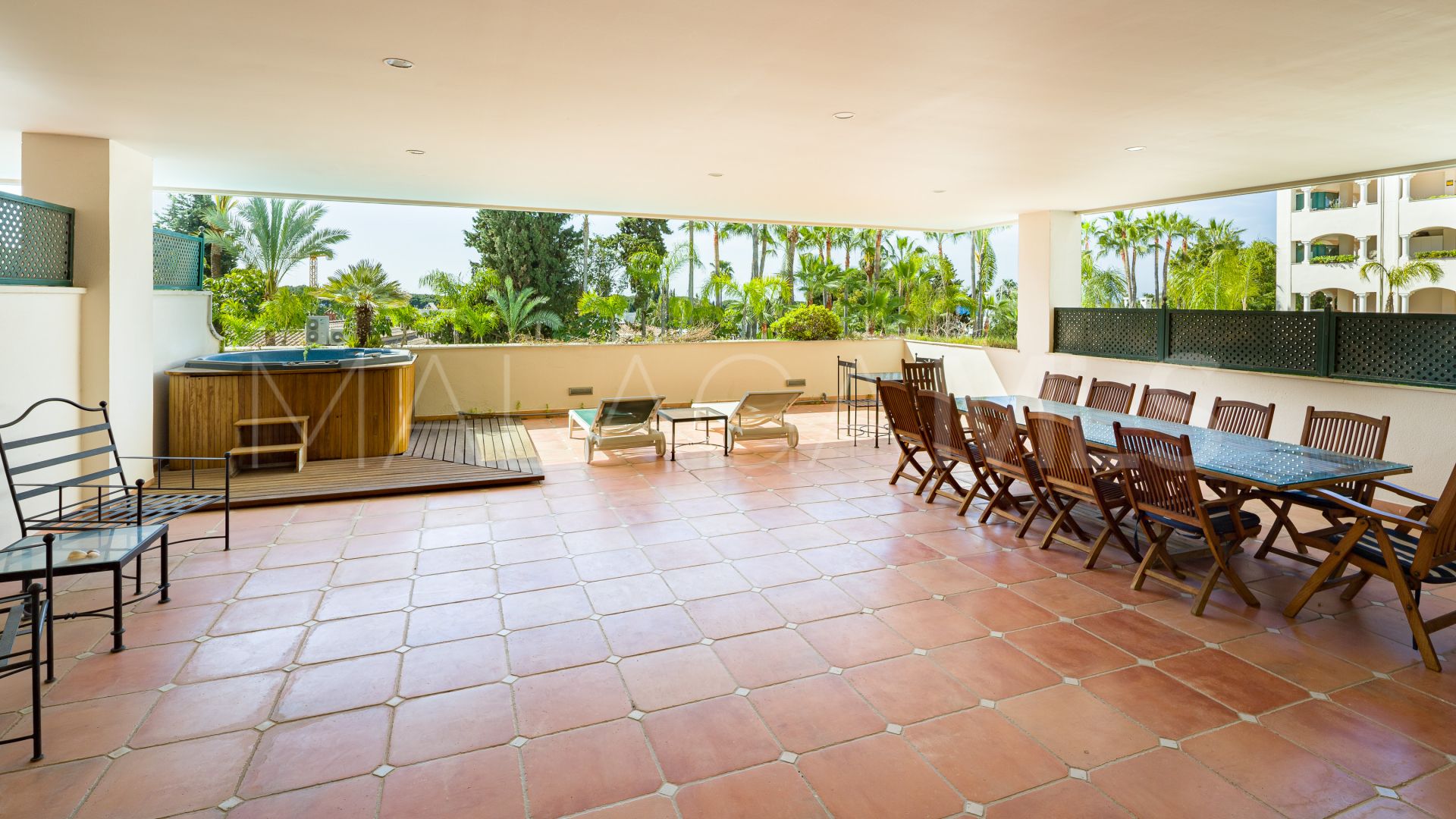 Buy apartment in Guadalpin Suites with 2 bedrooms