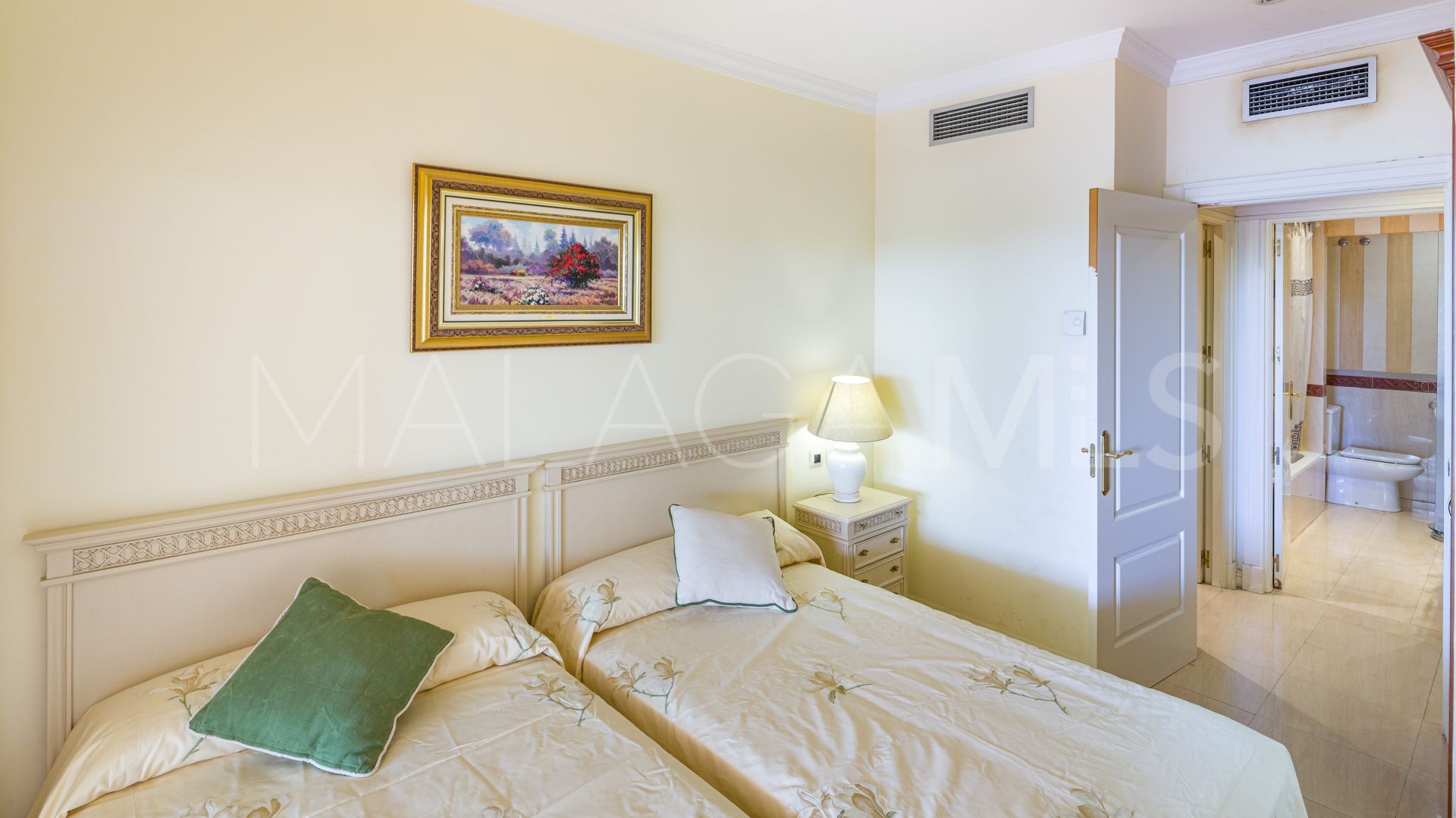 Buy apartment in Guadalpin Suites with 2 bedrooms