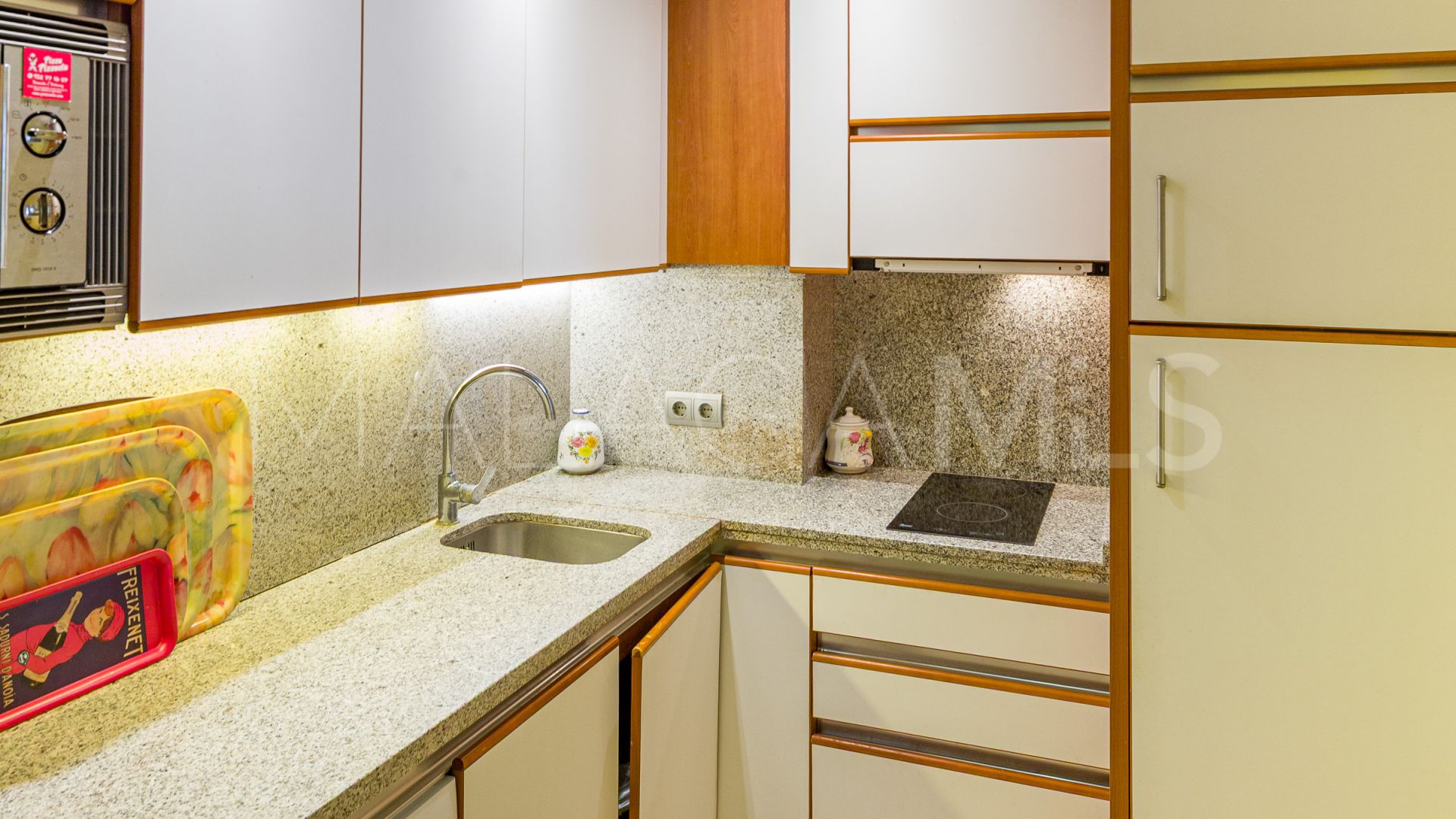 Buy apartment in Guadalpin Suites with 2 bedrooms