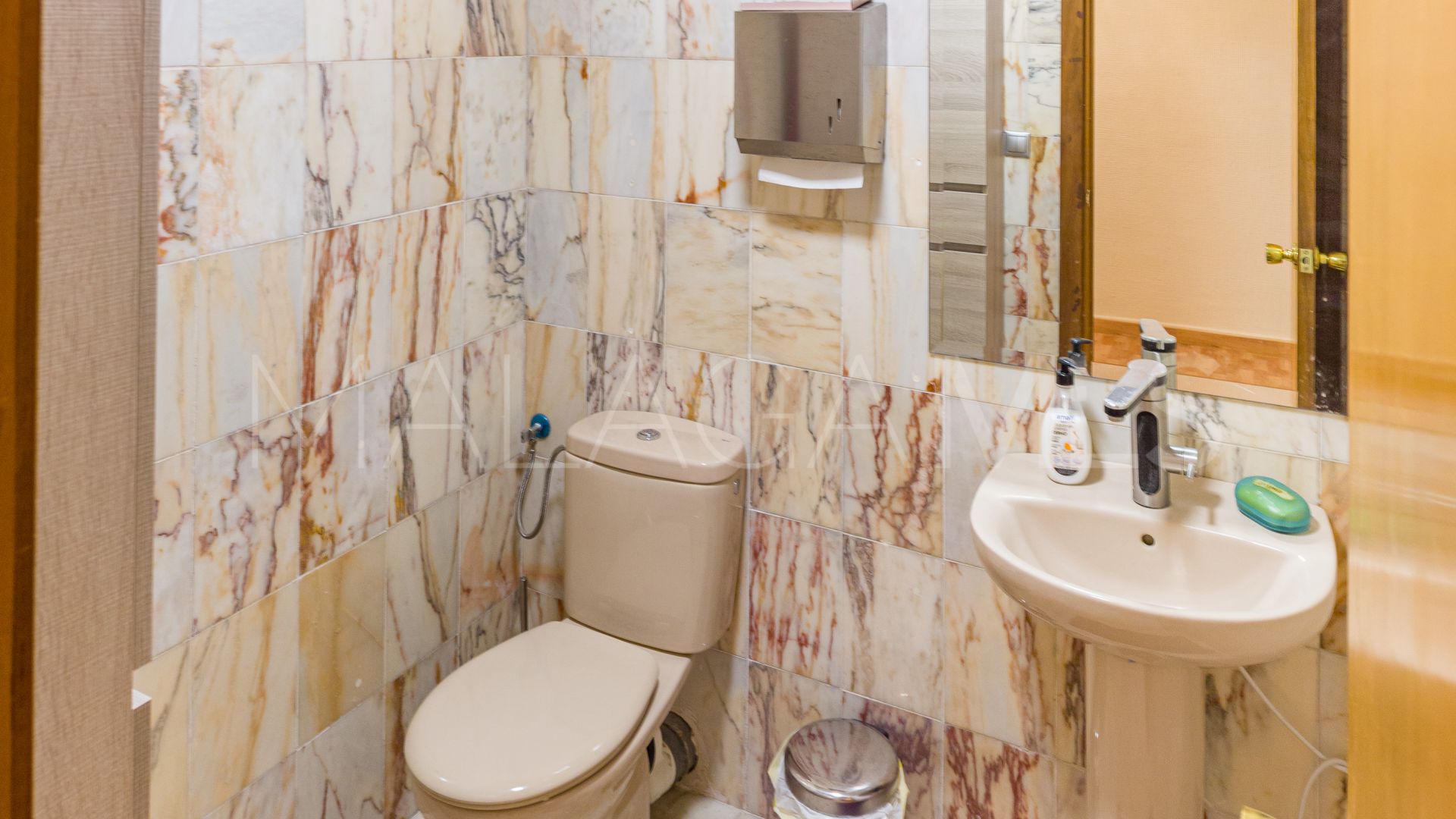 Büro for sale in Marbella Centro