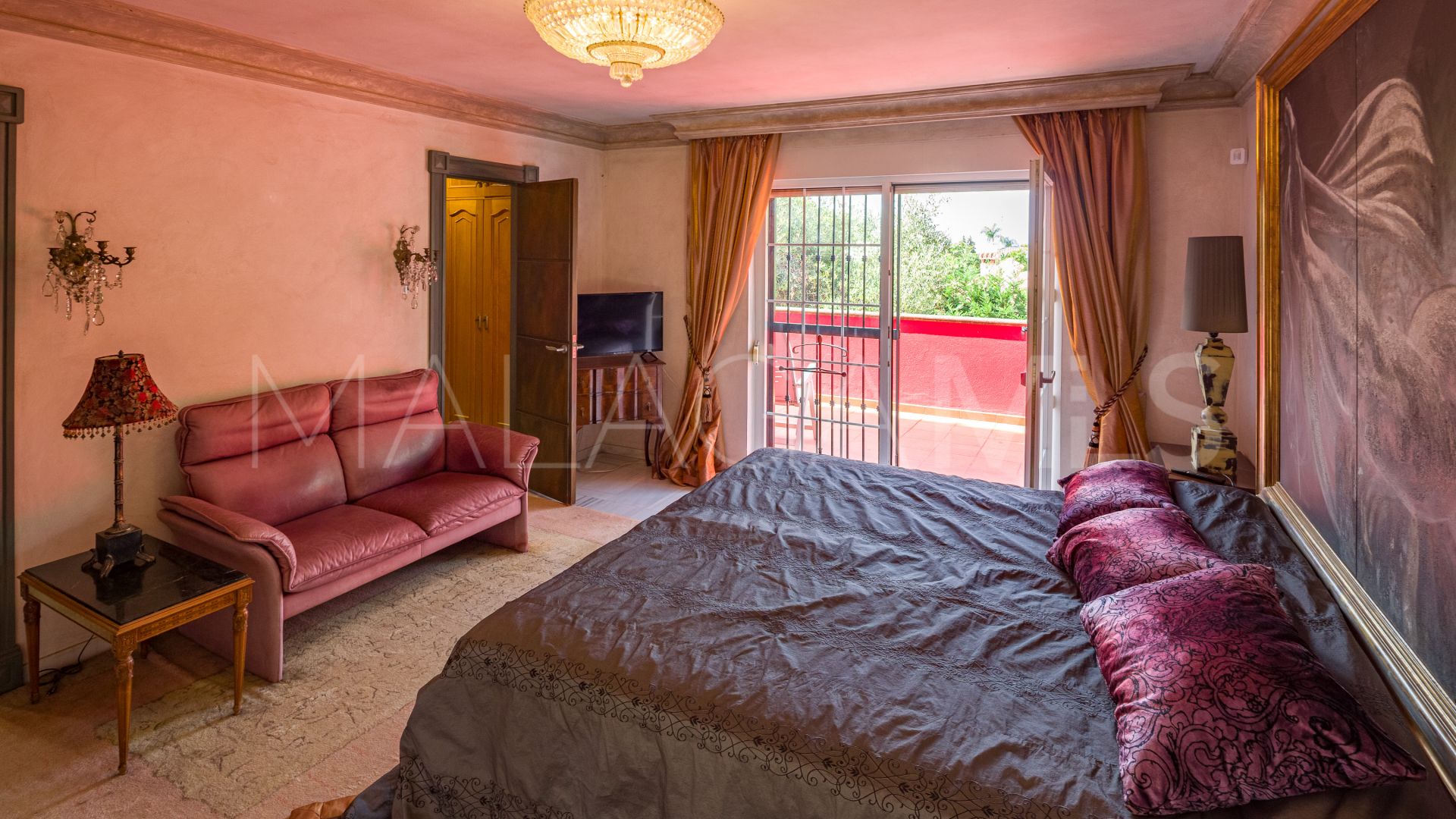 Villa for sale in Marbella Centro