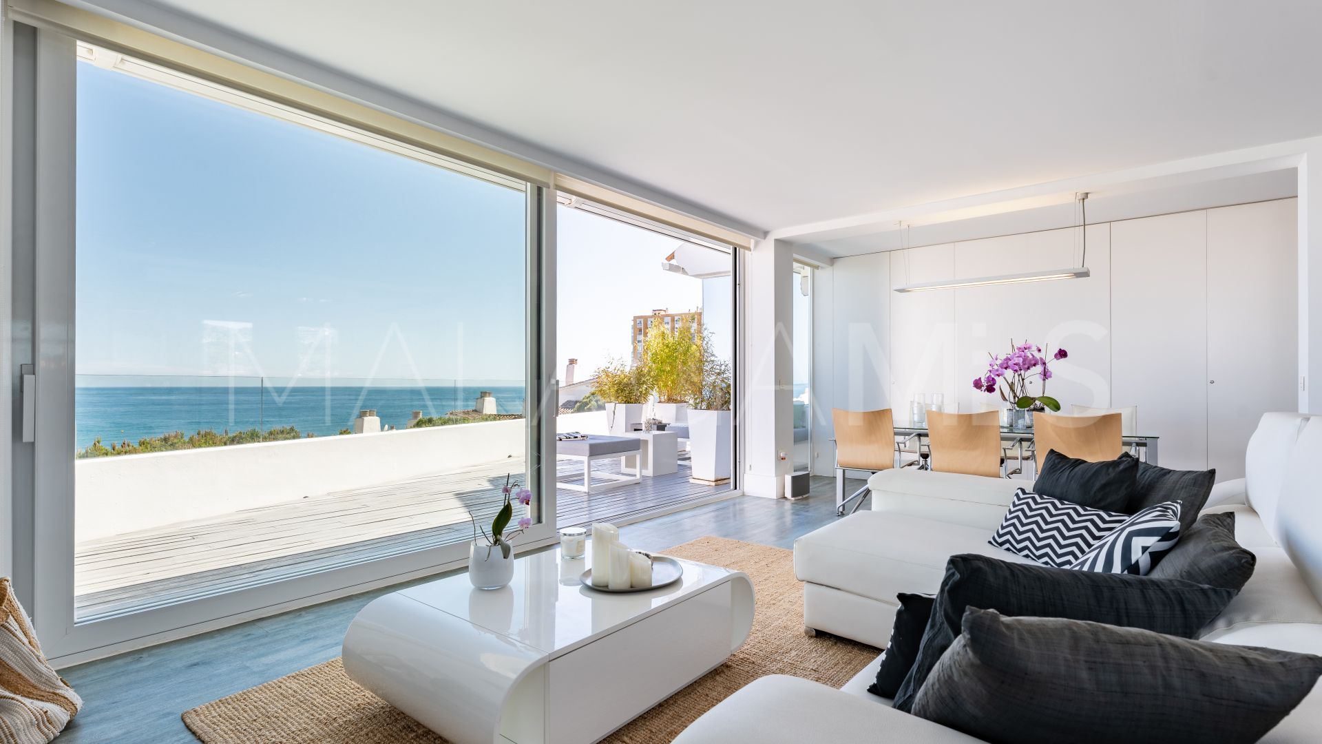 Atico duplex for sale in Sitio de Calahonda