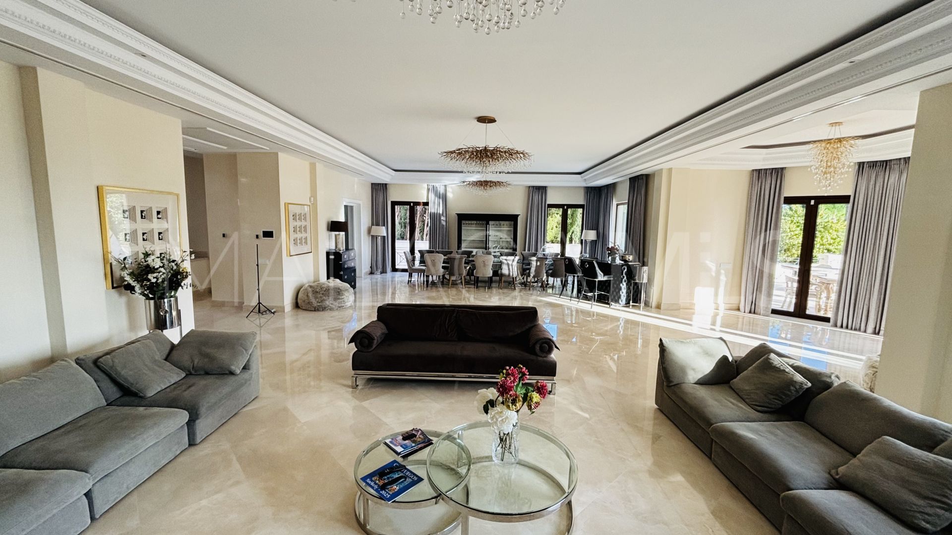 8 bedrooms Sierra Blanca villa for sale