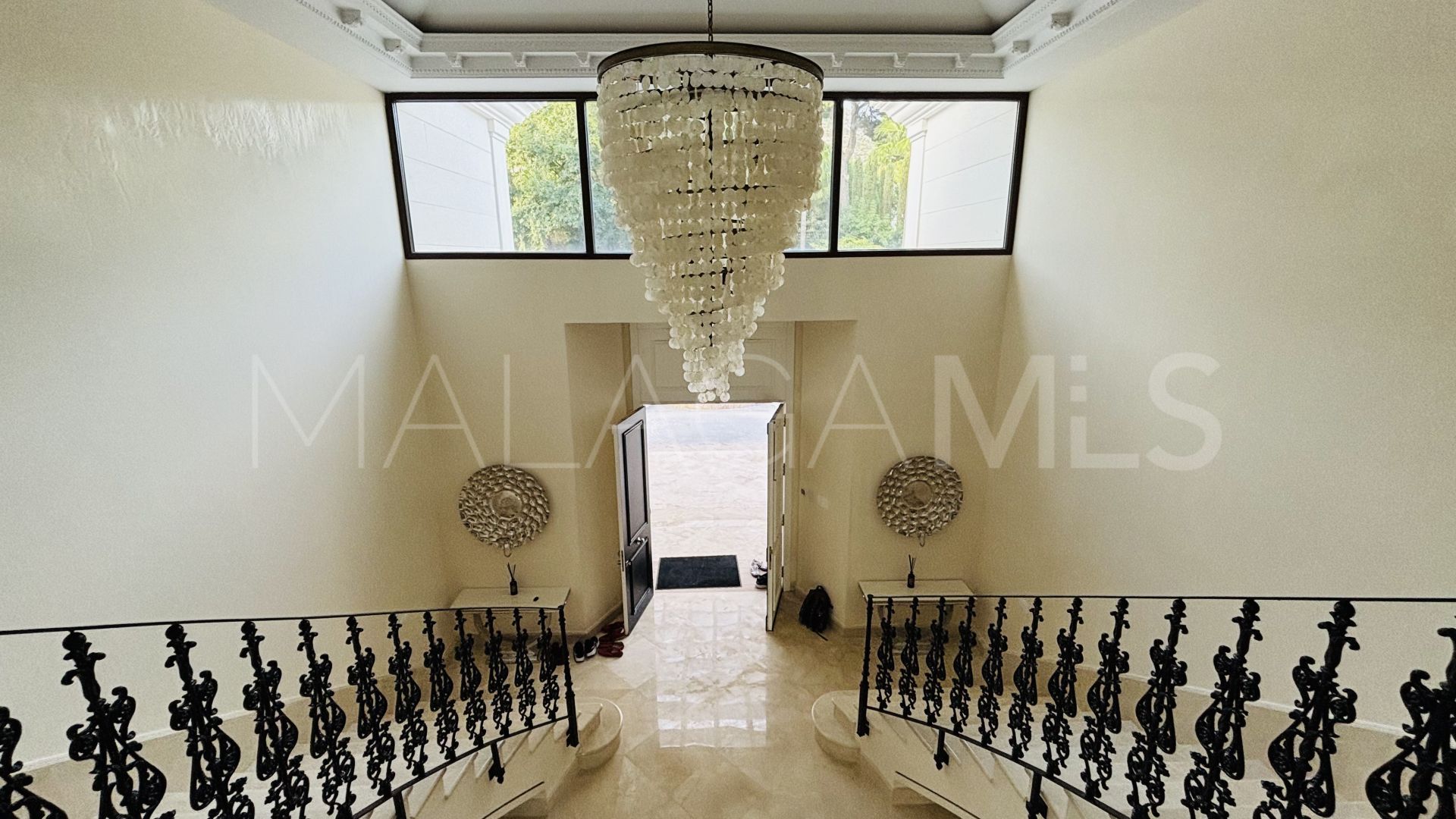 8 bedrooms Sierra Blanca villa for sale