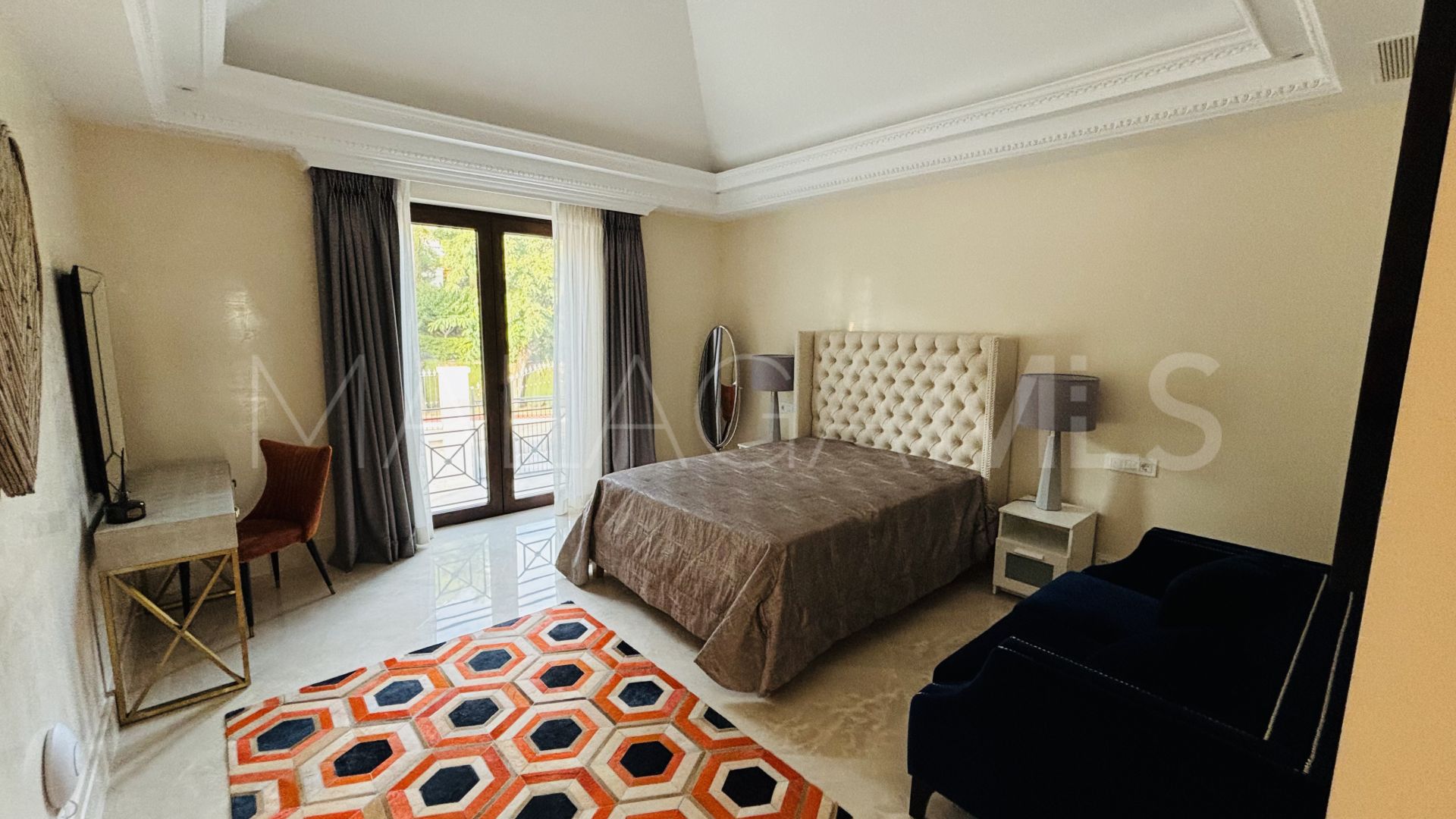 8 bedrooms Sierra Blanca villa for sale