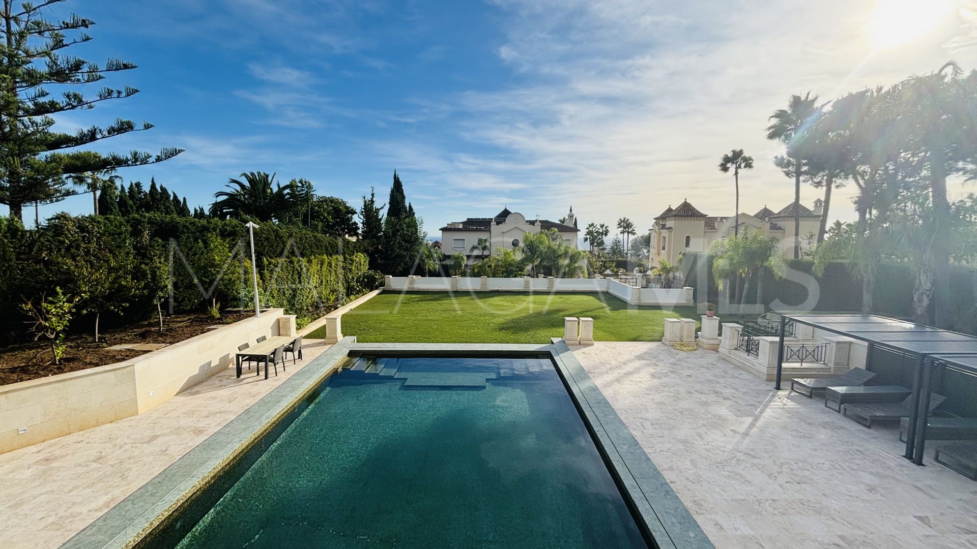 8 bedrooms Sierra Blanca villa for sale