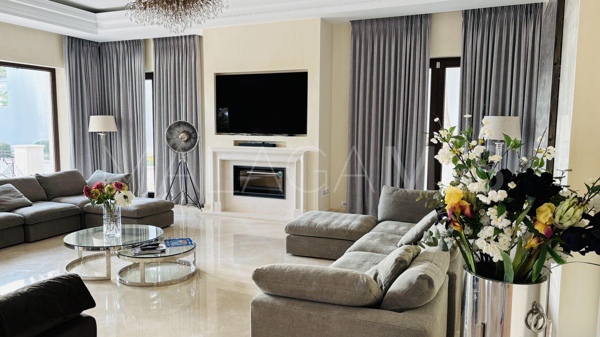 8 bedrooms Sierra Blanca villa for sale