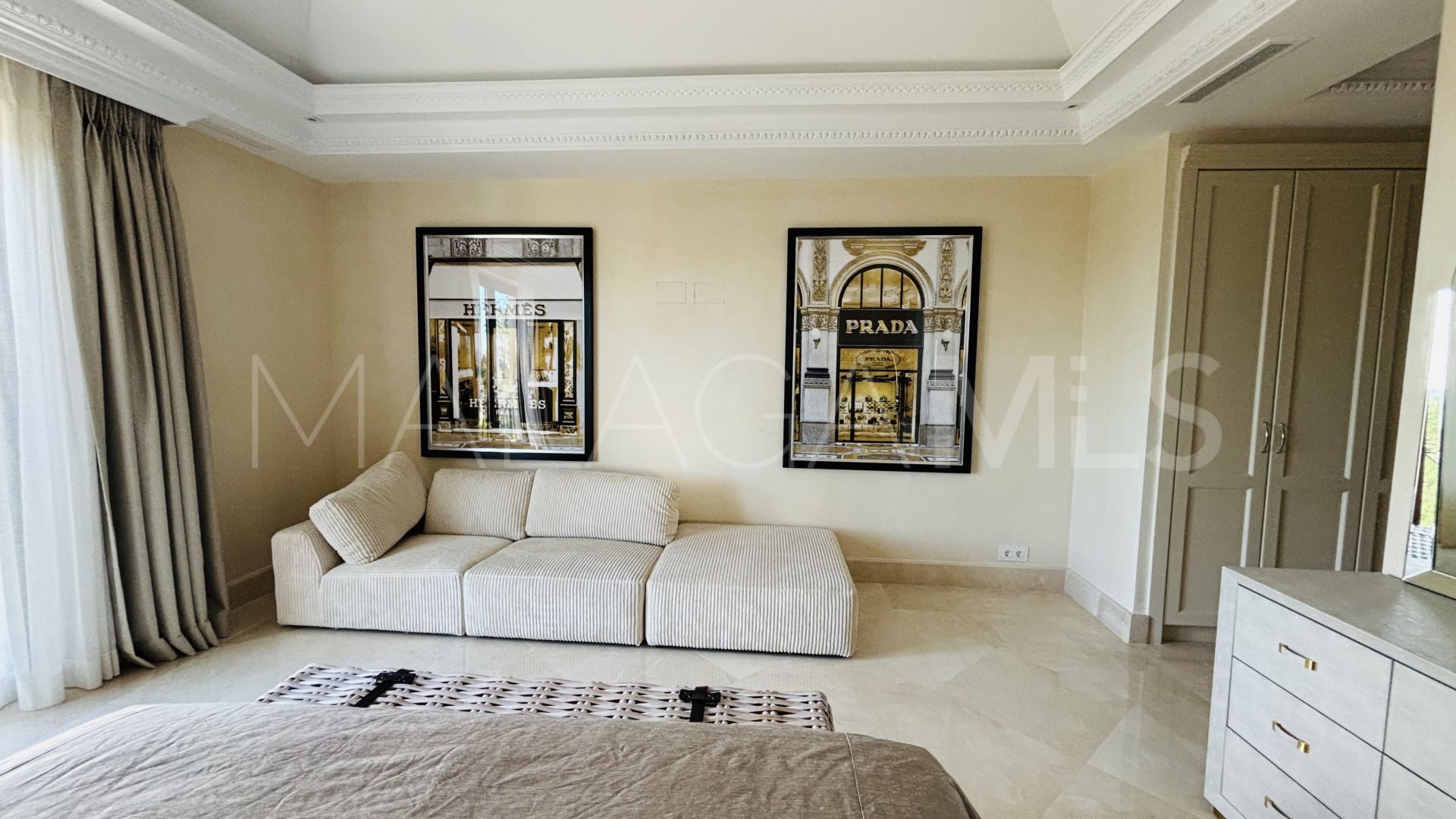 8 bedrooms Sierra Blanca villa for sale