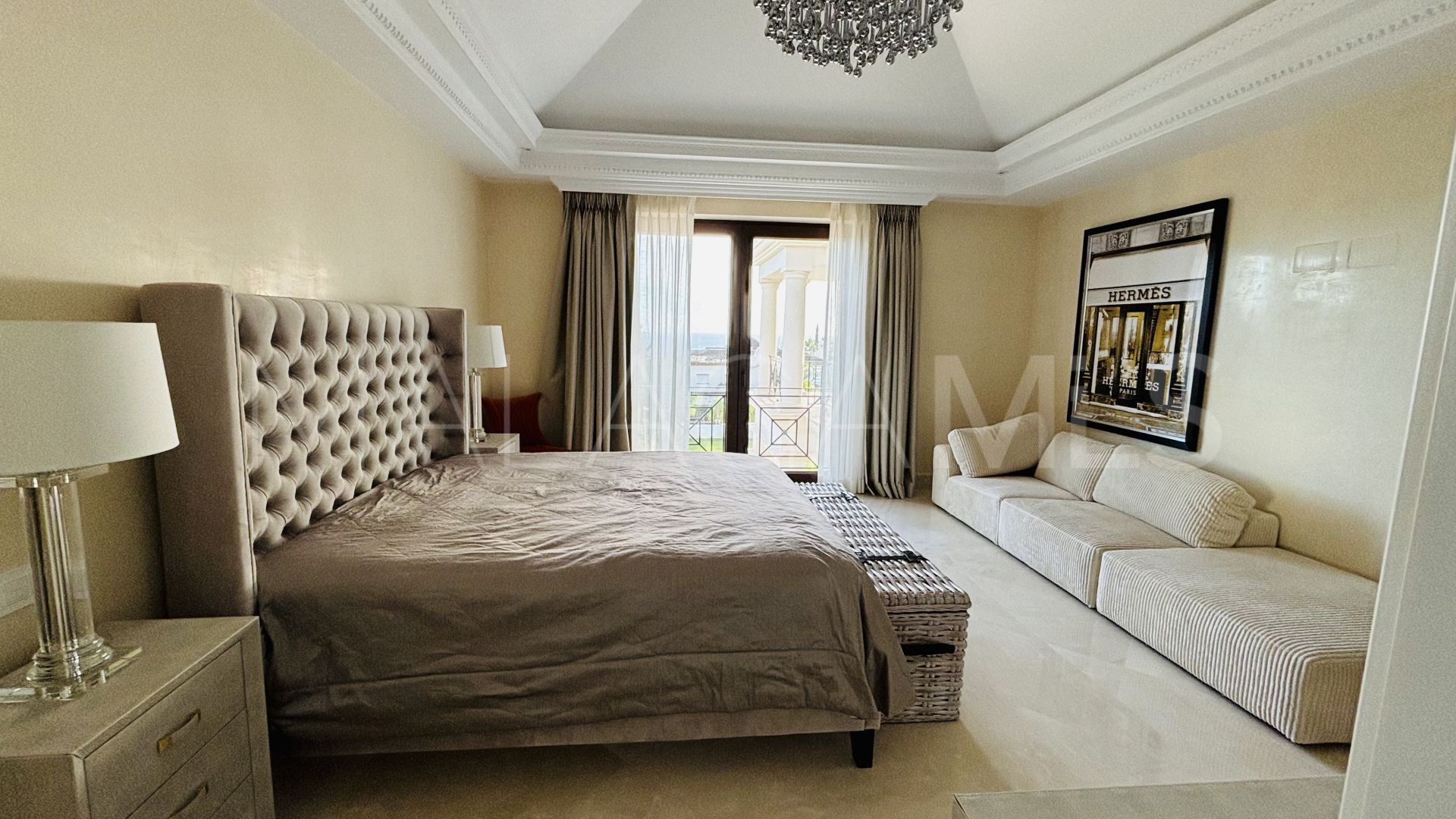 8 bedrooms Sierra Blanca villa for sale