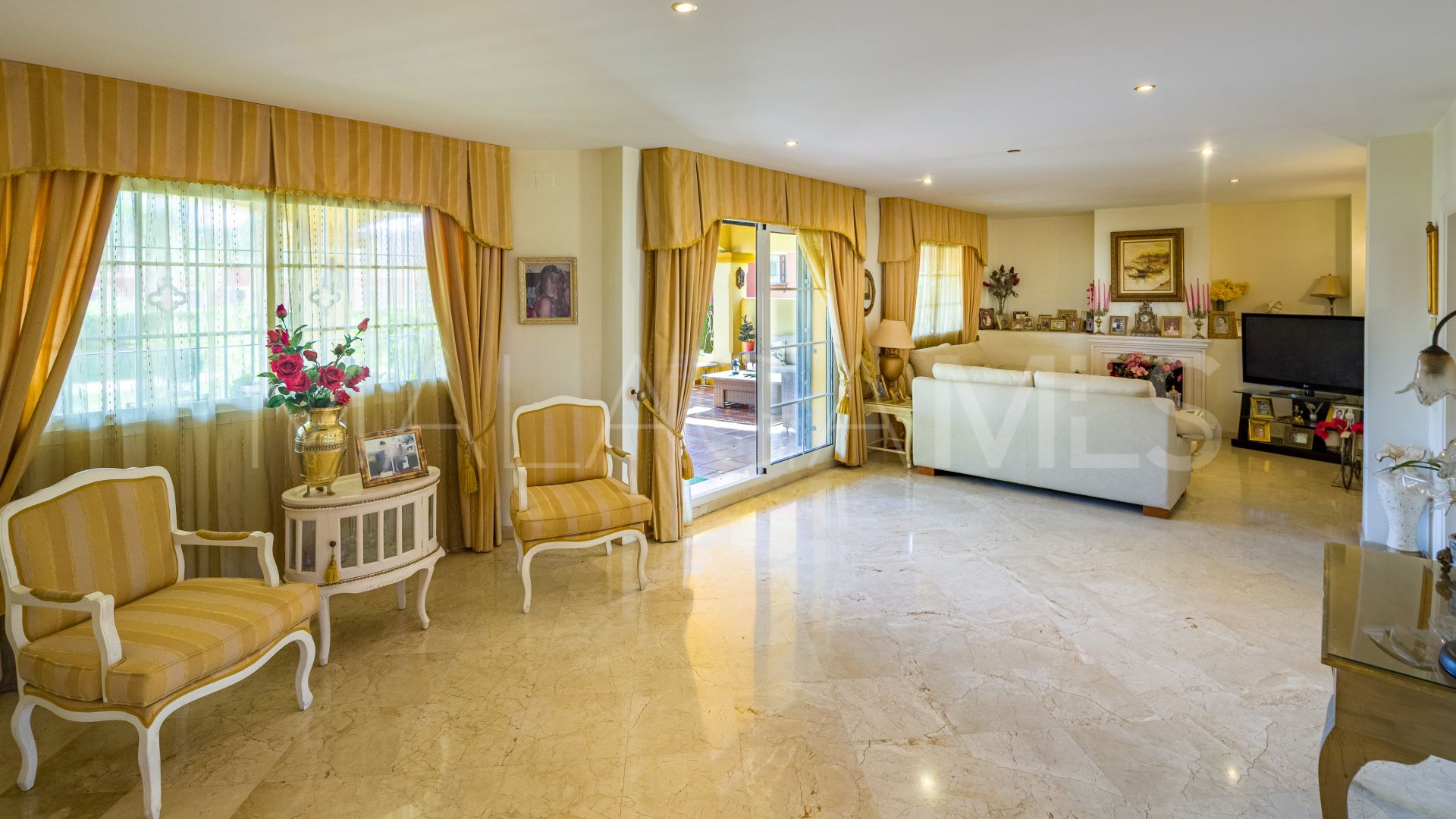 Parvilla for sale in Guadalmina Alta