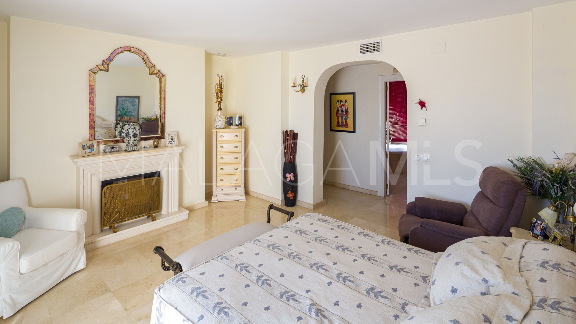 Parvilla for sale in Guadalmina Alta