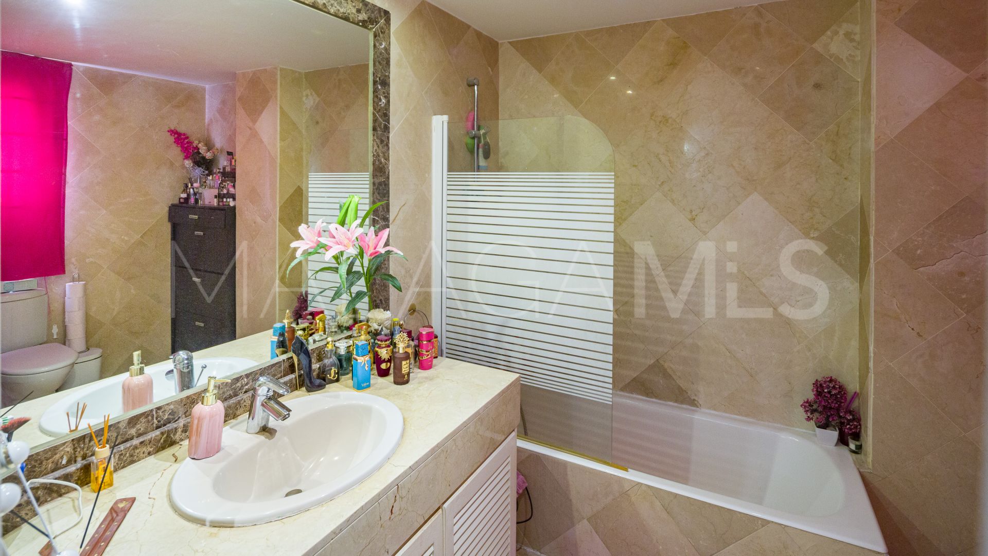 Parvilla for sale in Guadalmina Alta