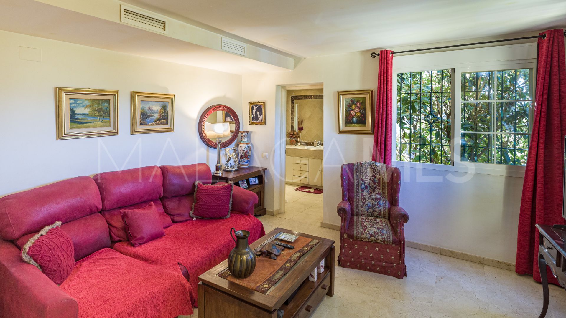 Parvilla for sale in Guadalmina Alta