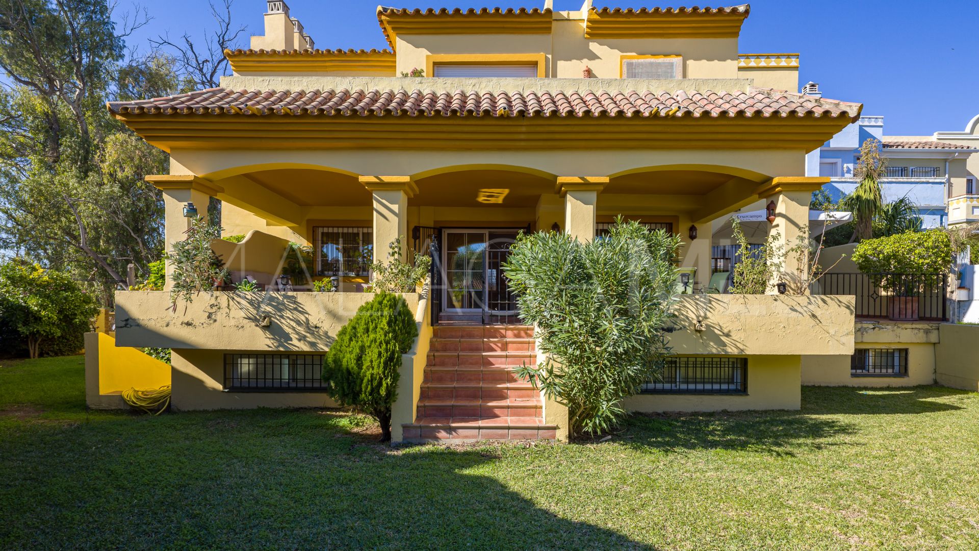 Parvilla for sale in Guadalmina Alta