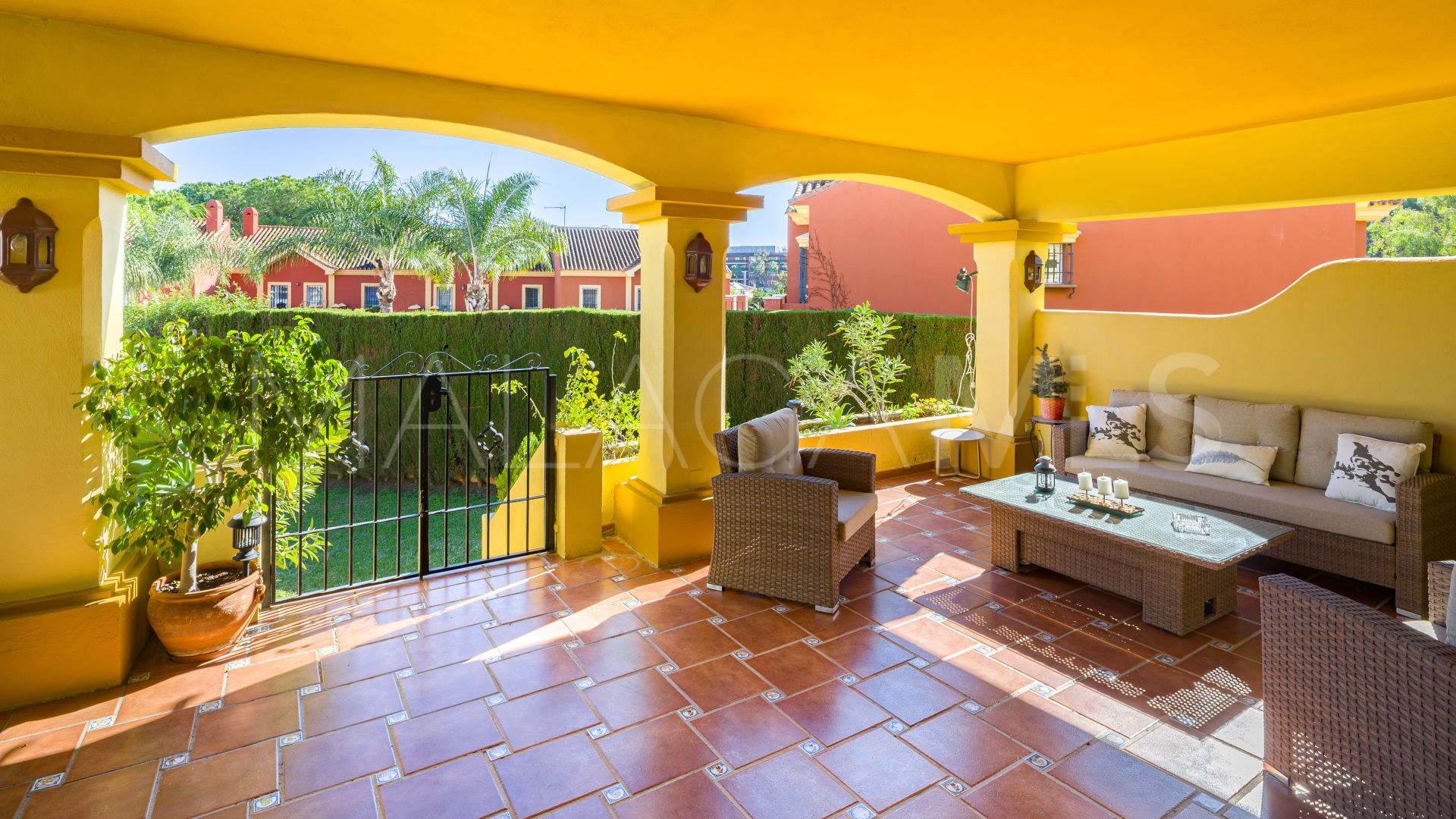 Parvilla for sale in Guadalmina Alta