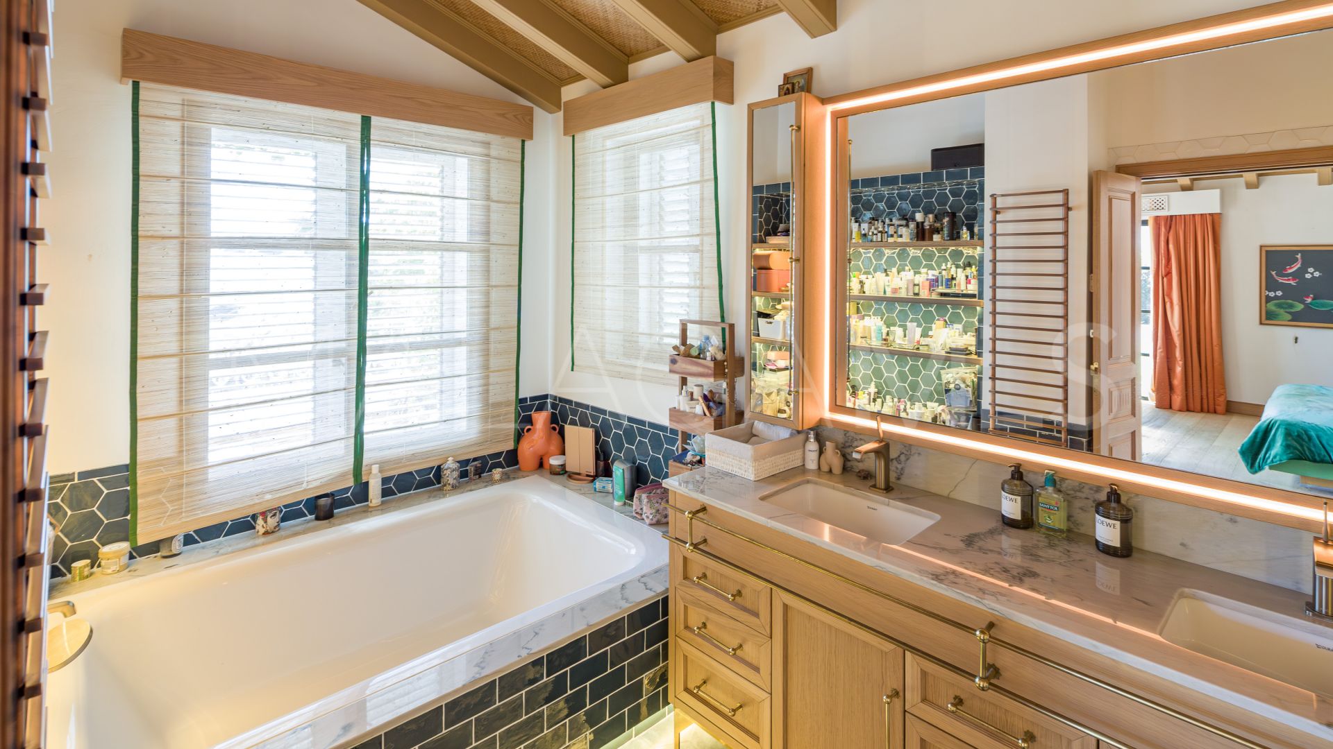 For sale villa with 5 bedrooms in Aloha