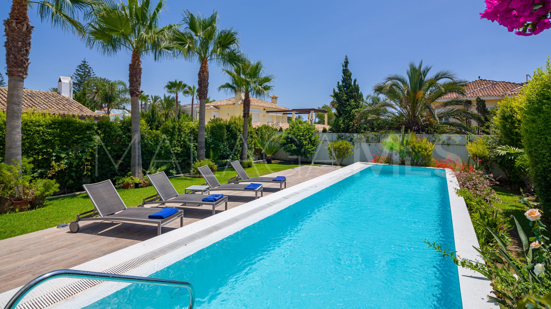Villa for sale in Marbella Este