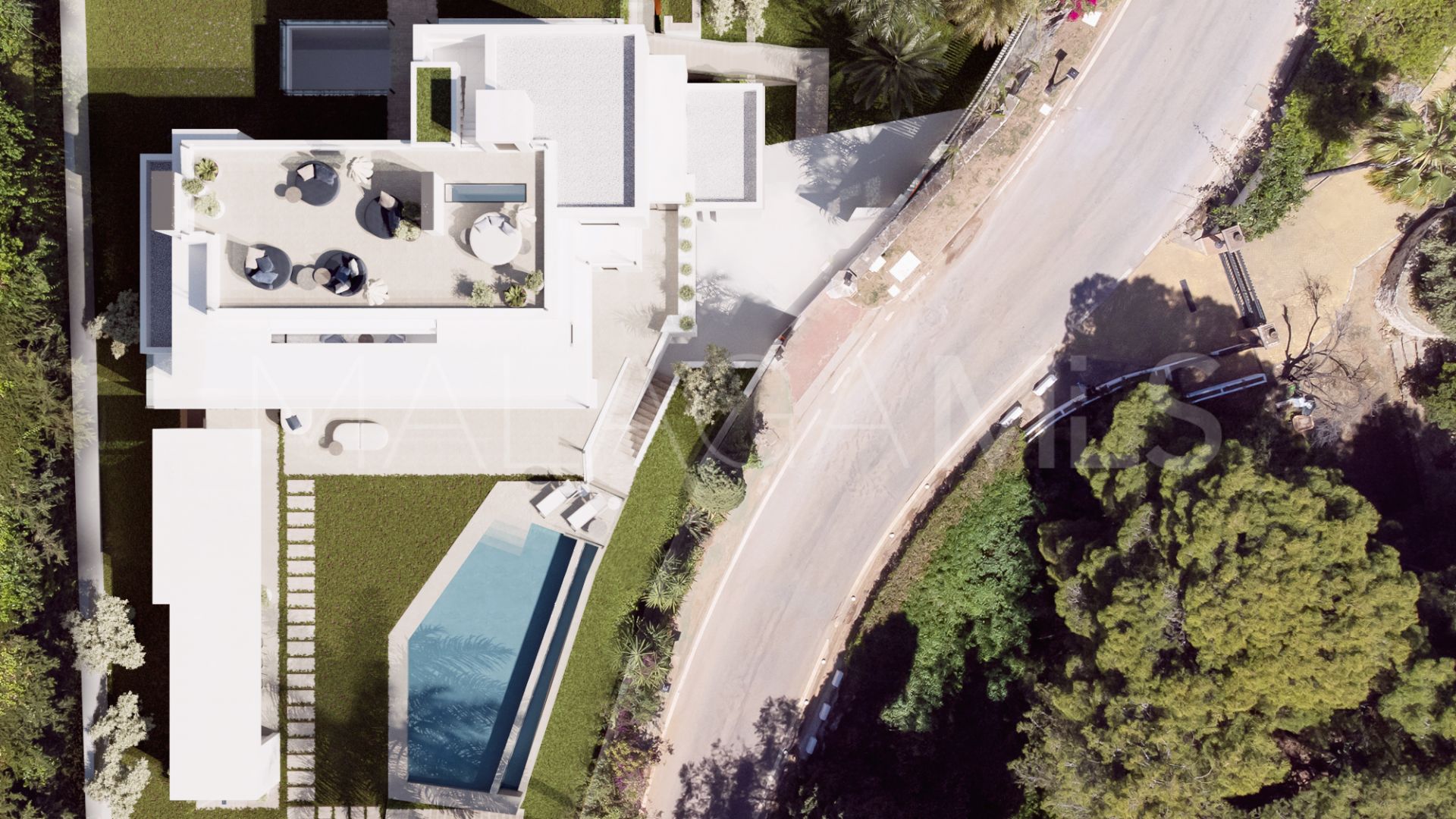 6 bedrooms villa in Marbella Golden Mile for sale