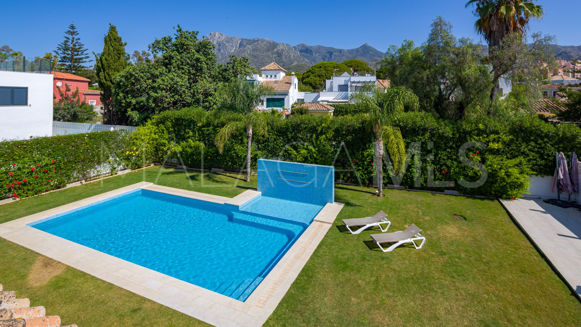 Buy Marbella Centro 13 bedrooms villa