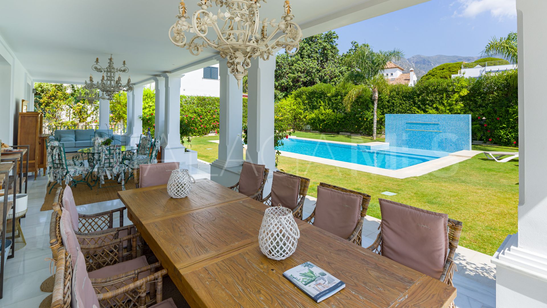 Buy Marbella Centro 13 bedrooms villa