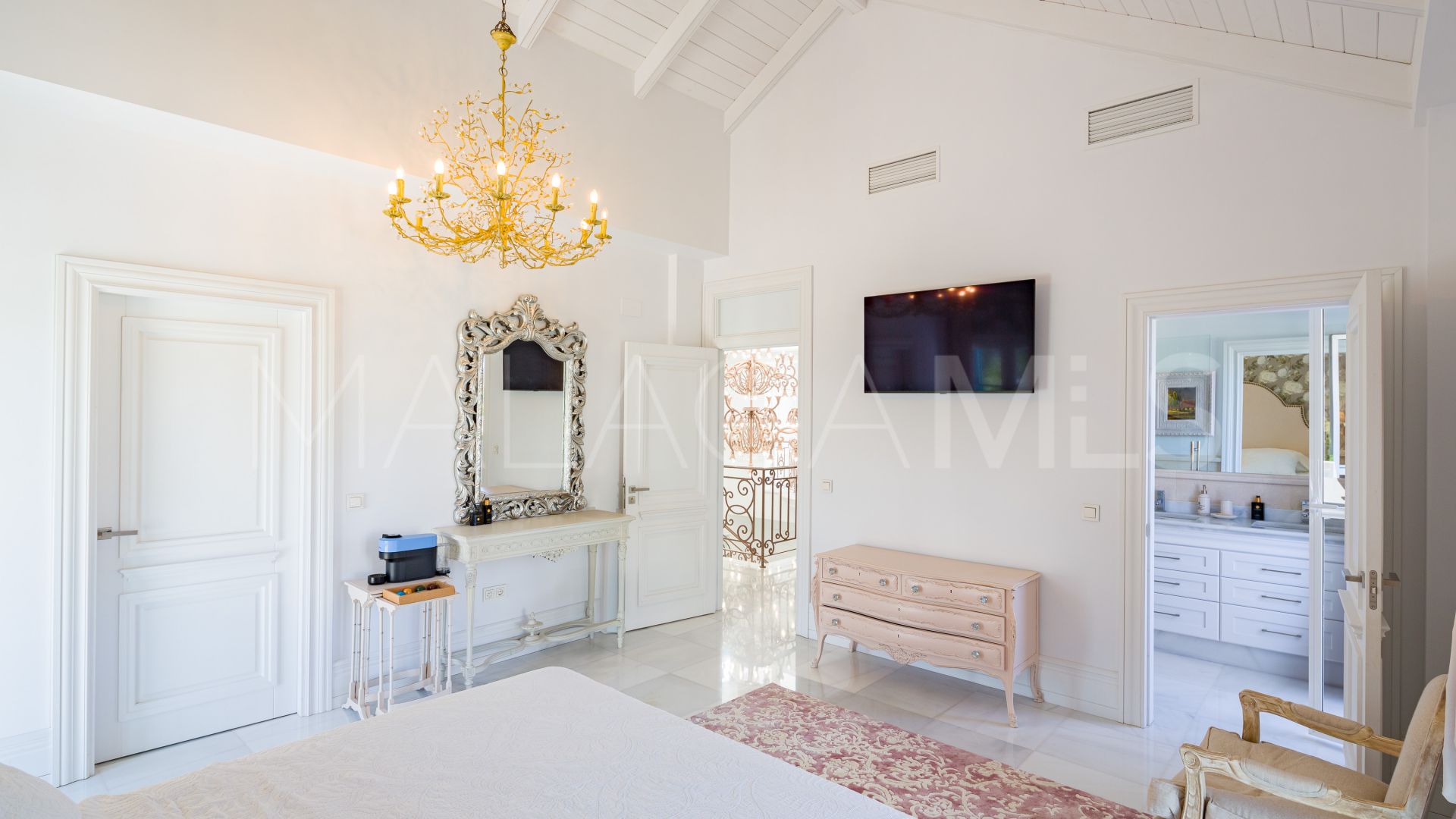 Villa for sale in Marbella Centro