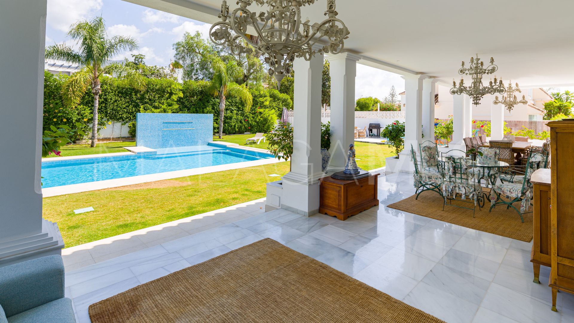 Villa with 13 bedrooms for sale in Marbella Centro