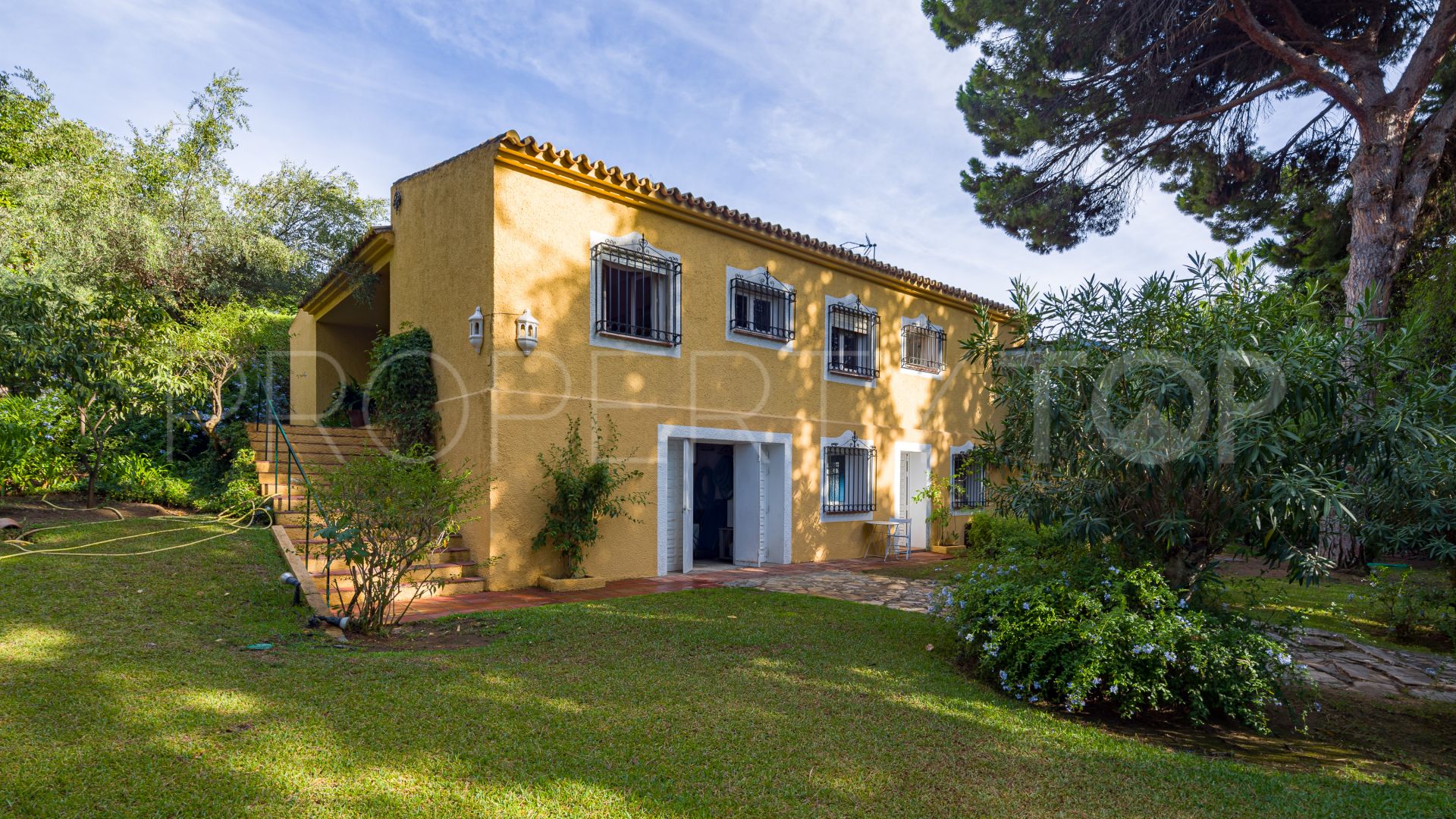 La Carolina villa for sale