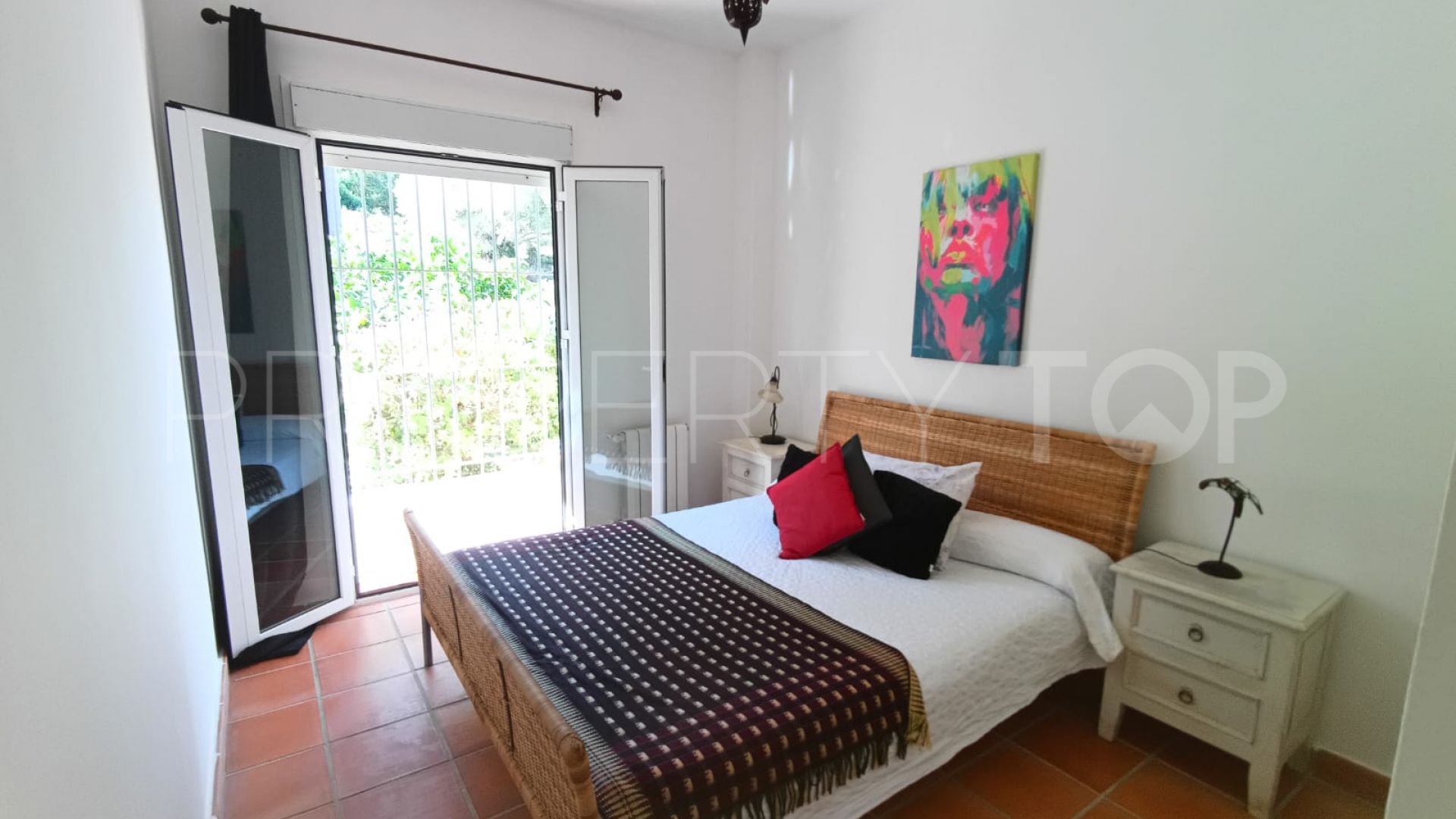 Zona F 5 bedrooms villa for sale