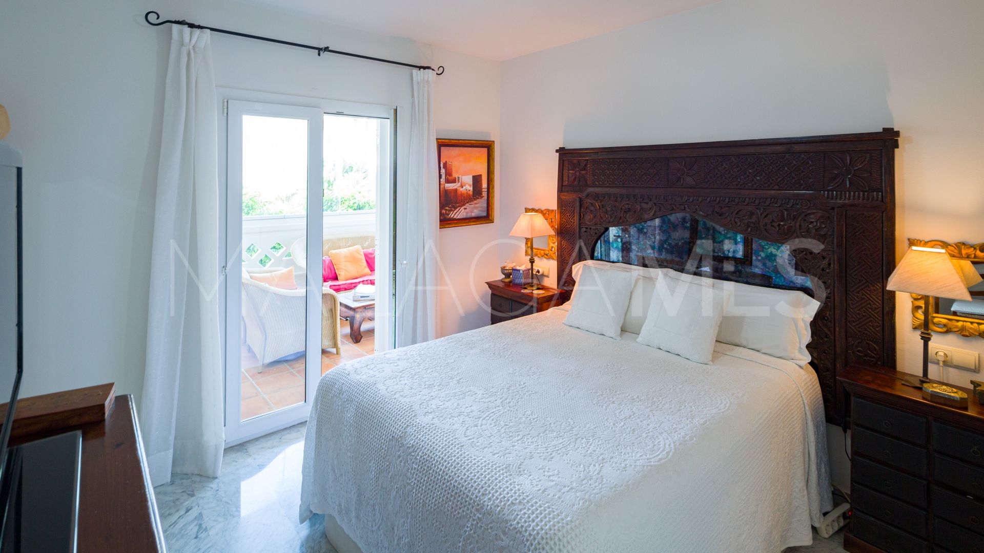 For sale ground floor duplex with 6 bedrooms in Marbella - Puerto Banus
