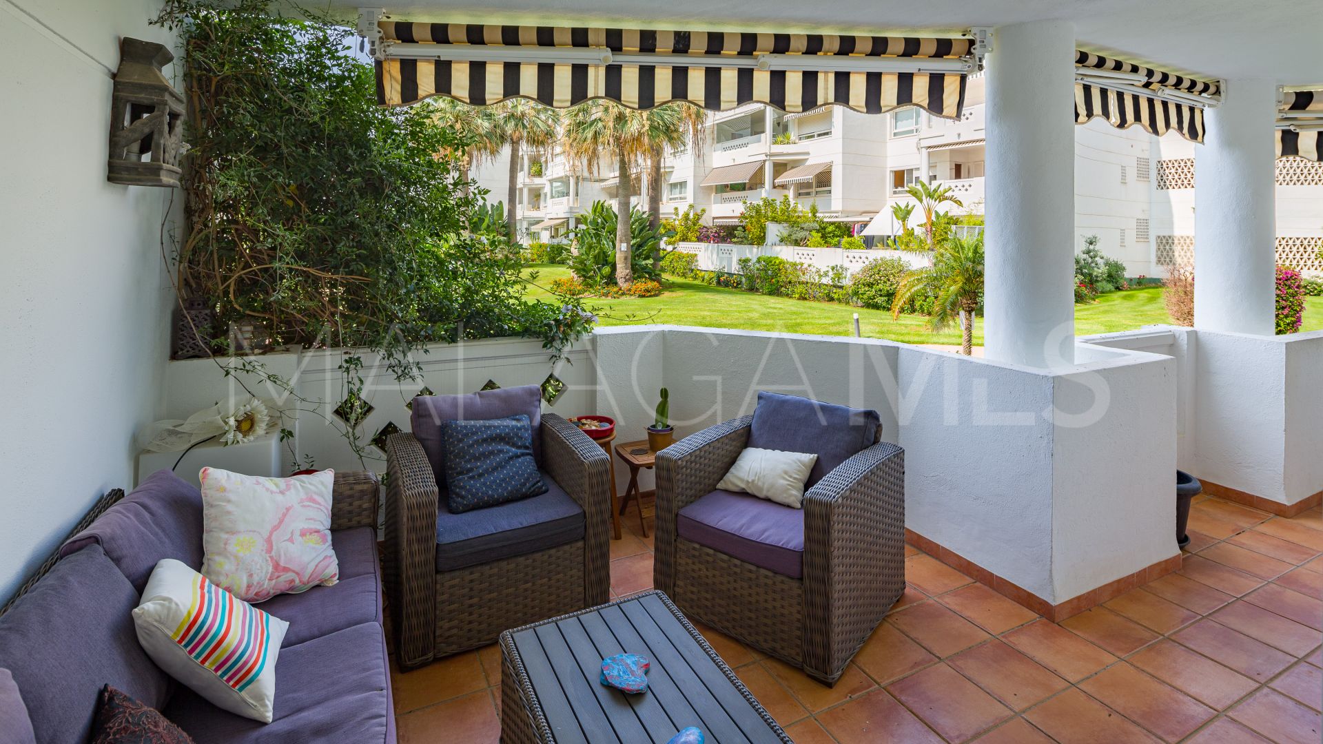 Ground floor duplex for sale in Marbella - Puerto Banus