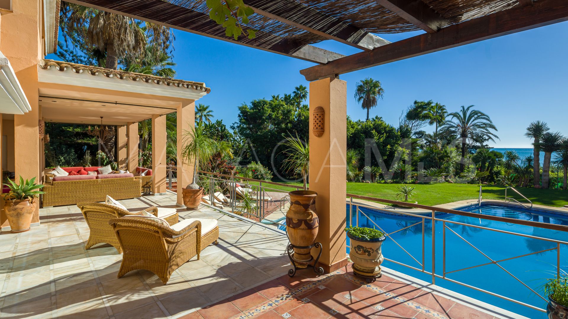 Villa for sale in El Velerin